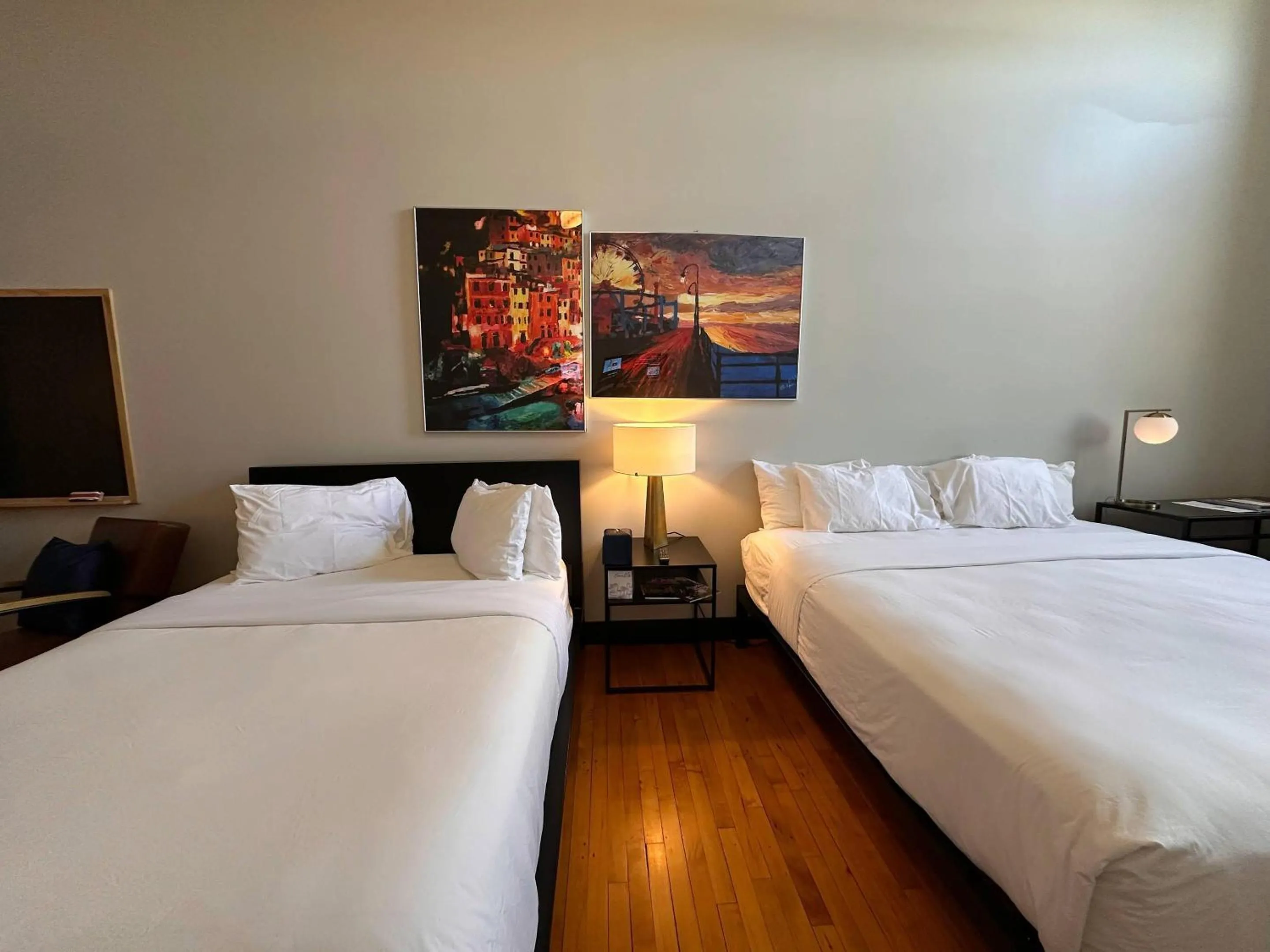 Bedroom, Bed in Hotel Grinnell, Ascend Hotel Collection