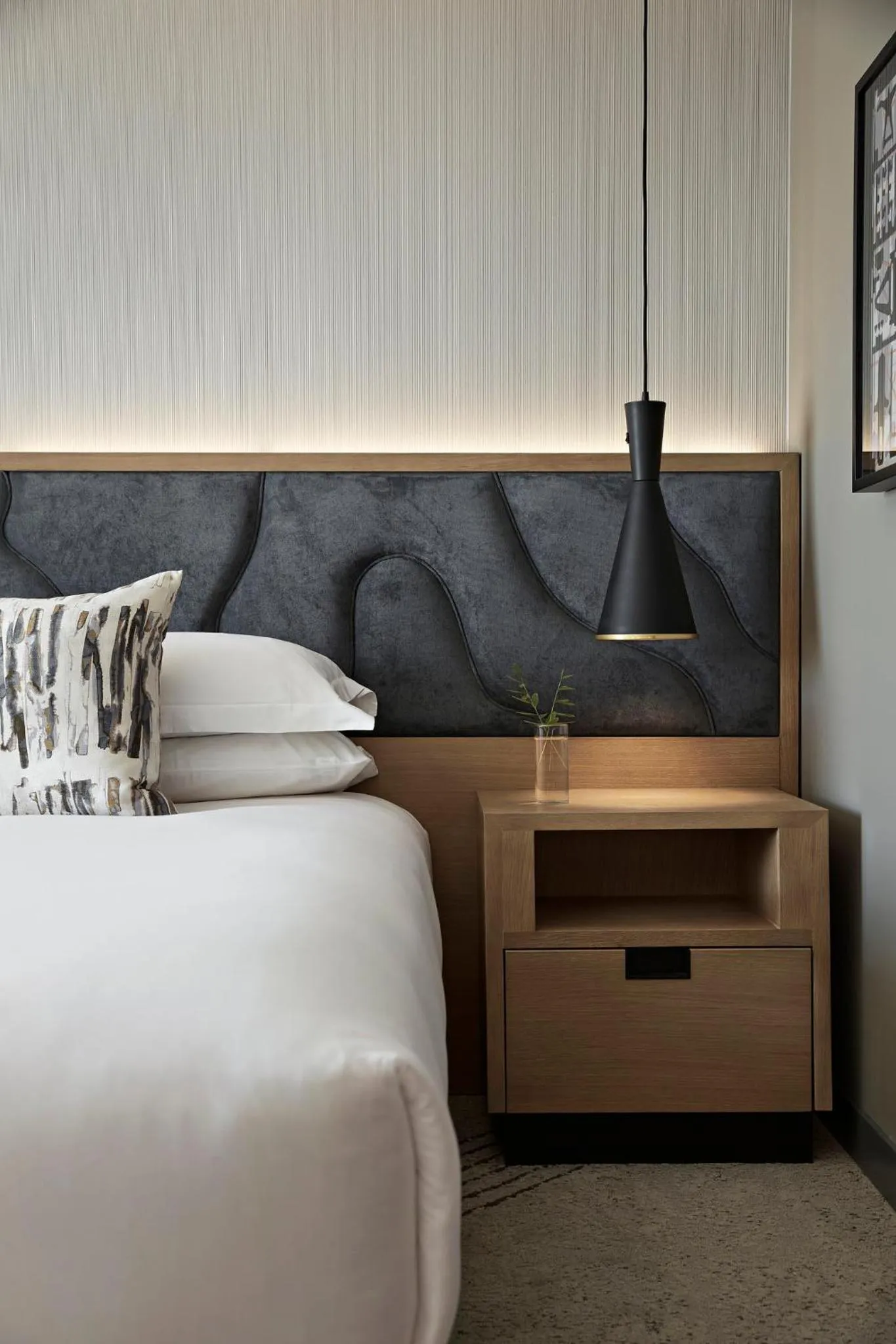 Photo of the whole room, Bed in Kimpton Sawyer Hotel by IHG