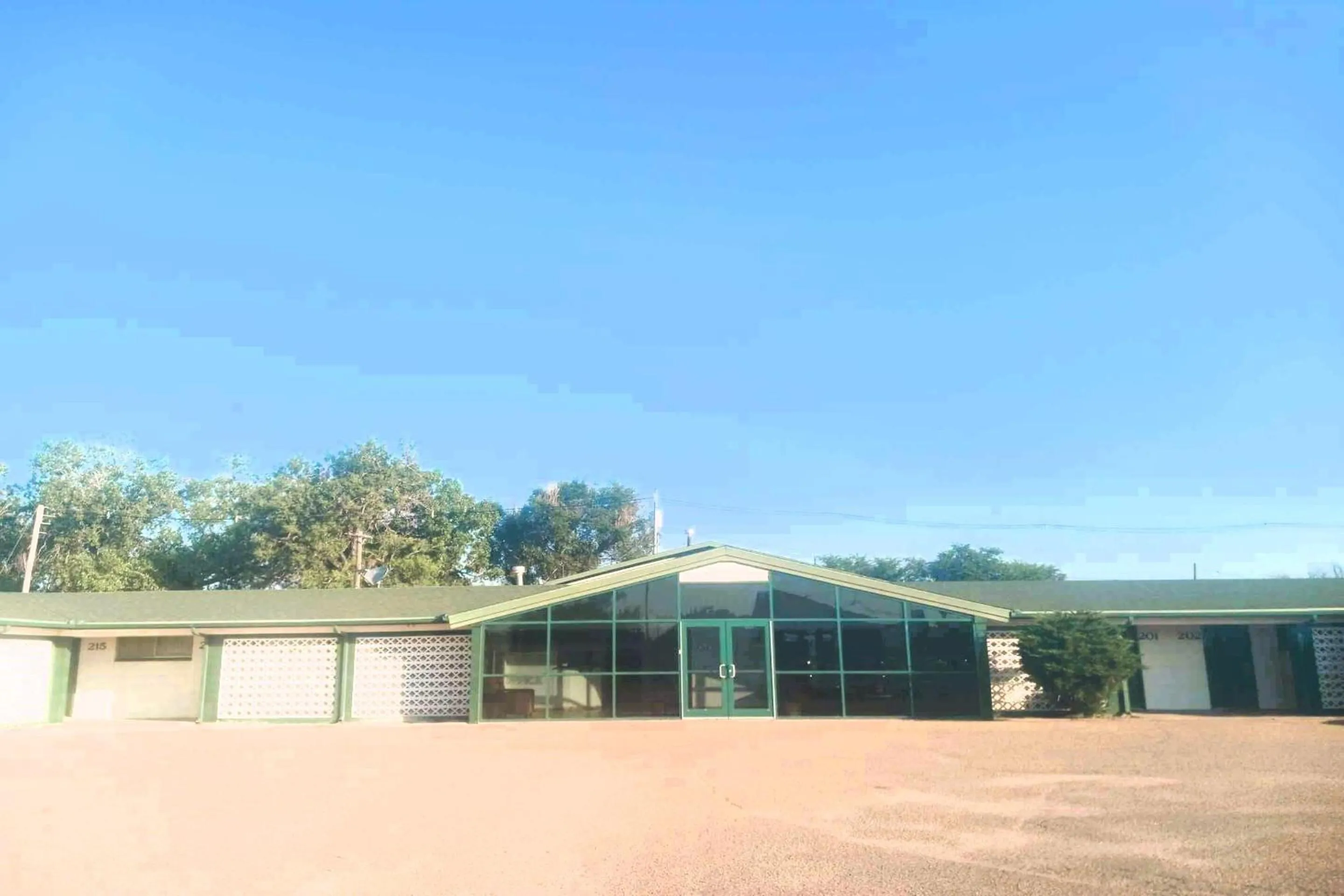 Facade/entrance in HomeTown Inn By OYO Lakin, KS