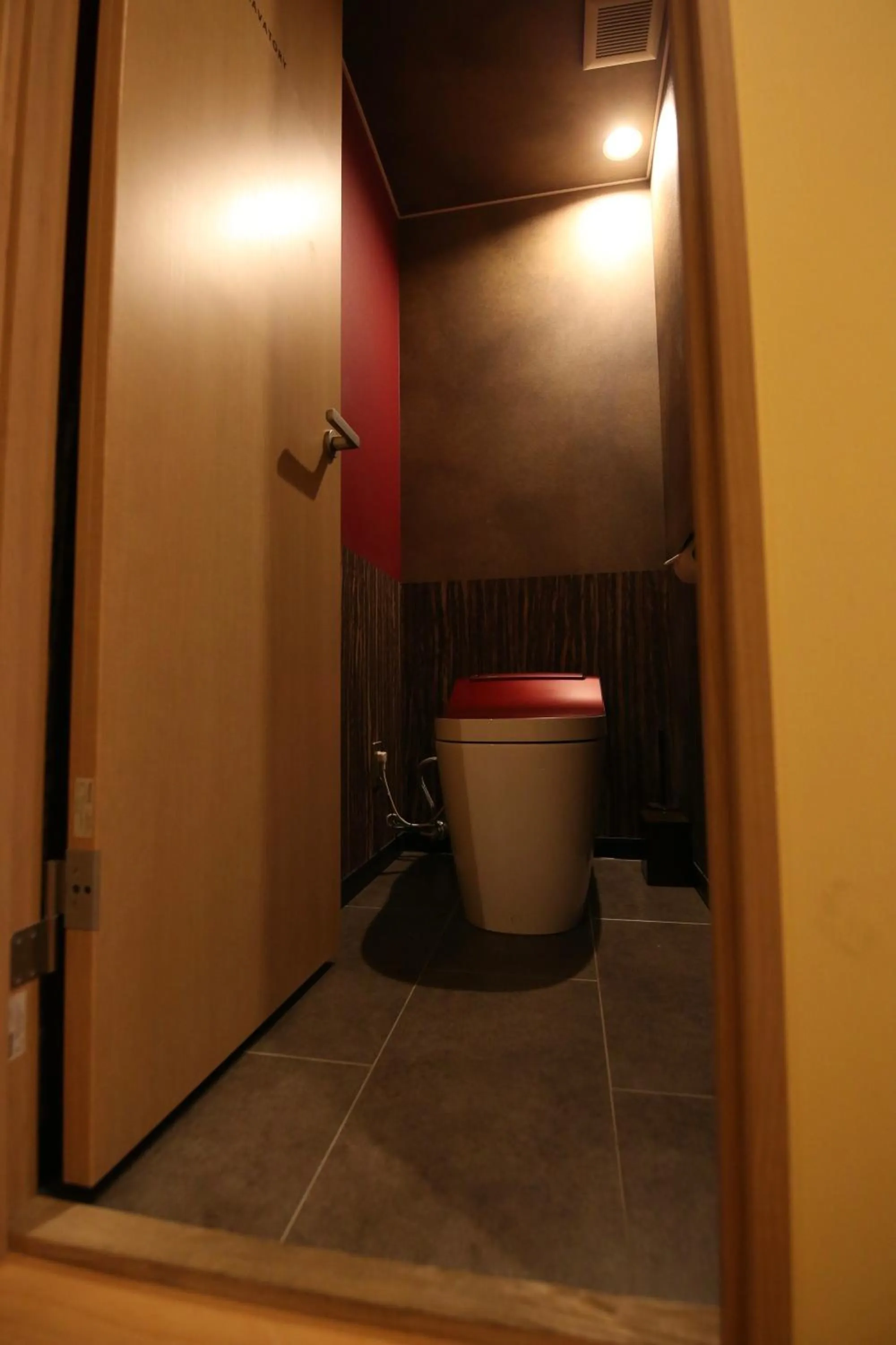 Toilet in Hibari House Guest house