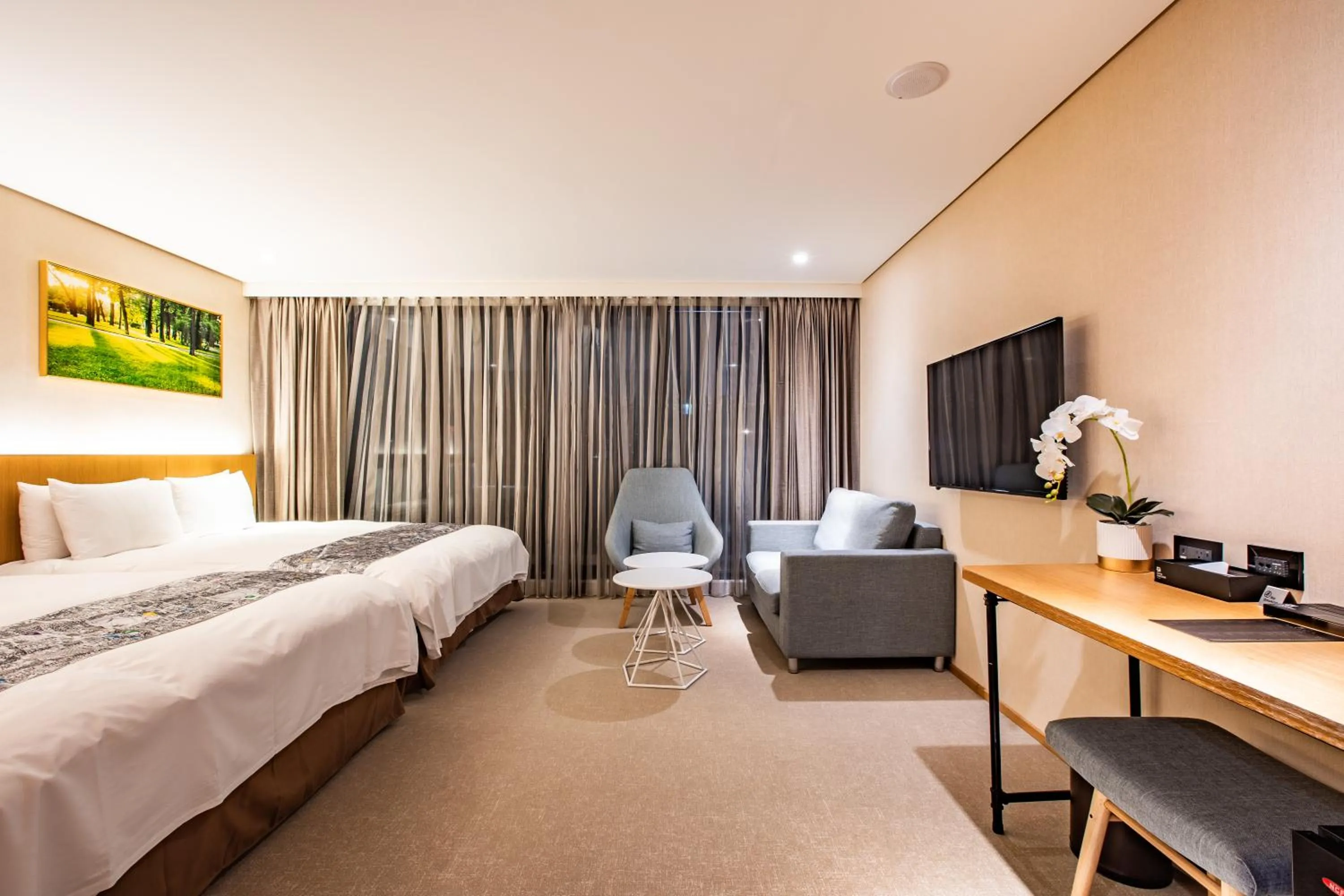 Photo of the whole room in Mega Hotel