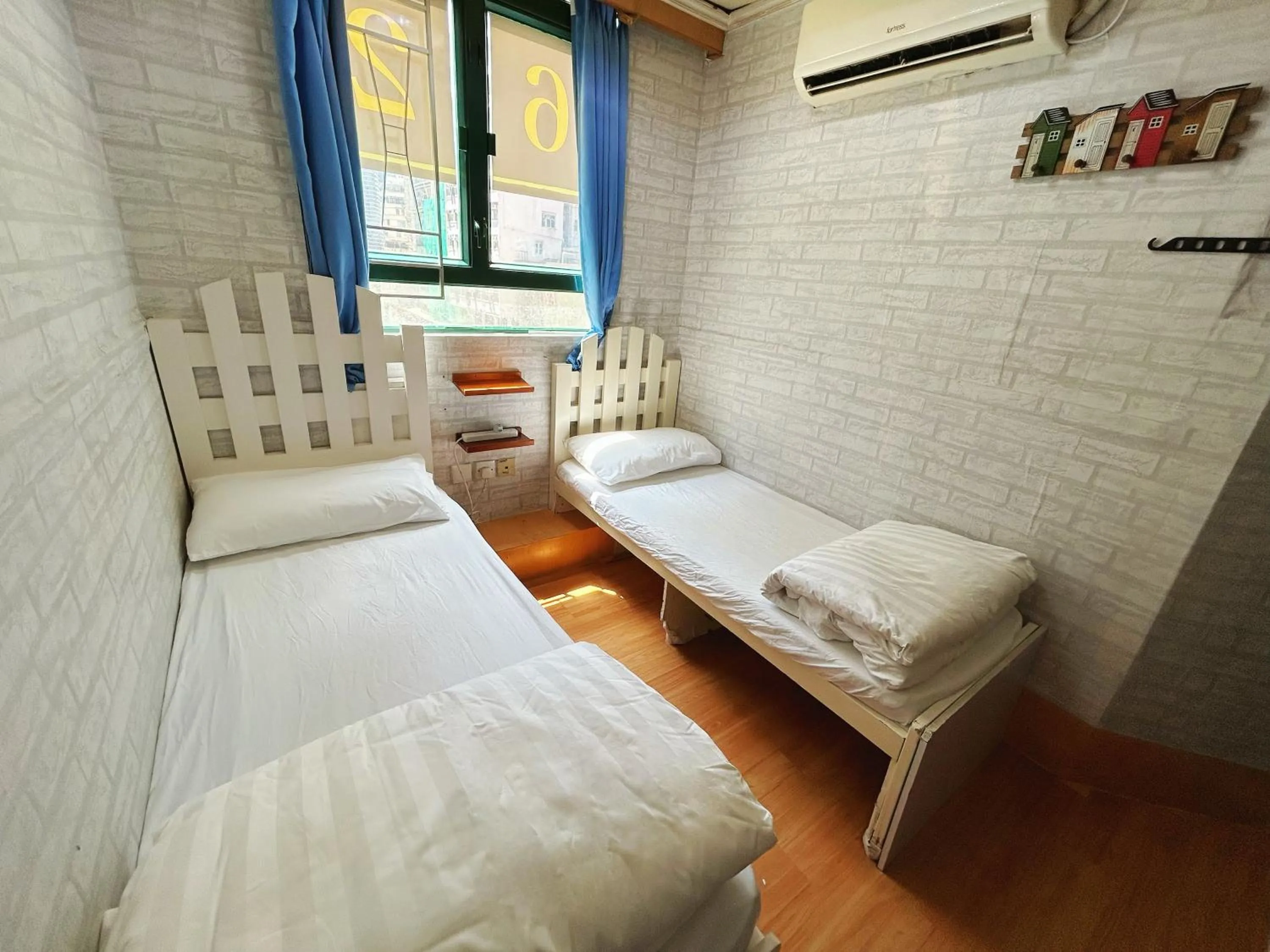 Bed in Cozy Inn Jordan Station