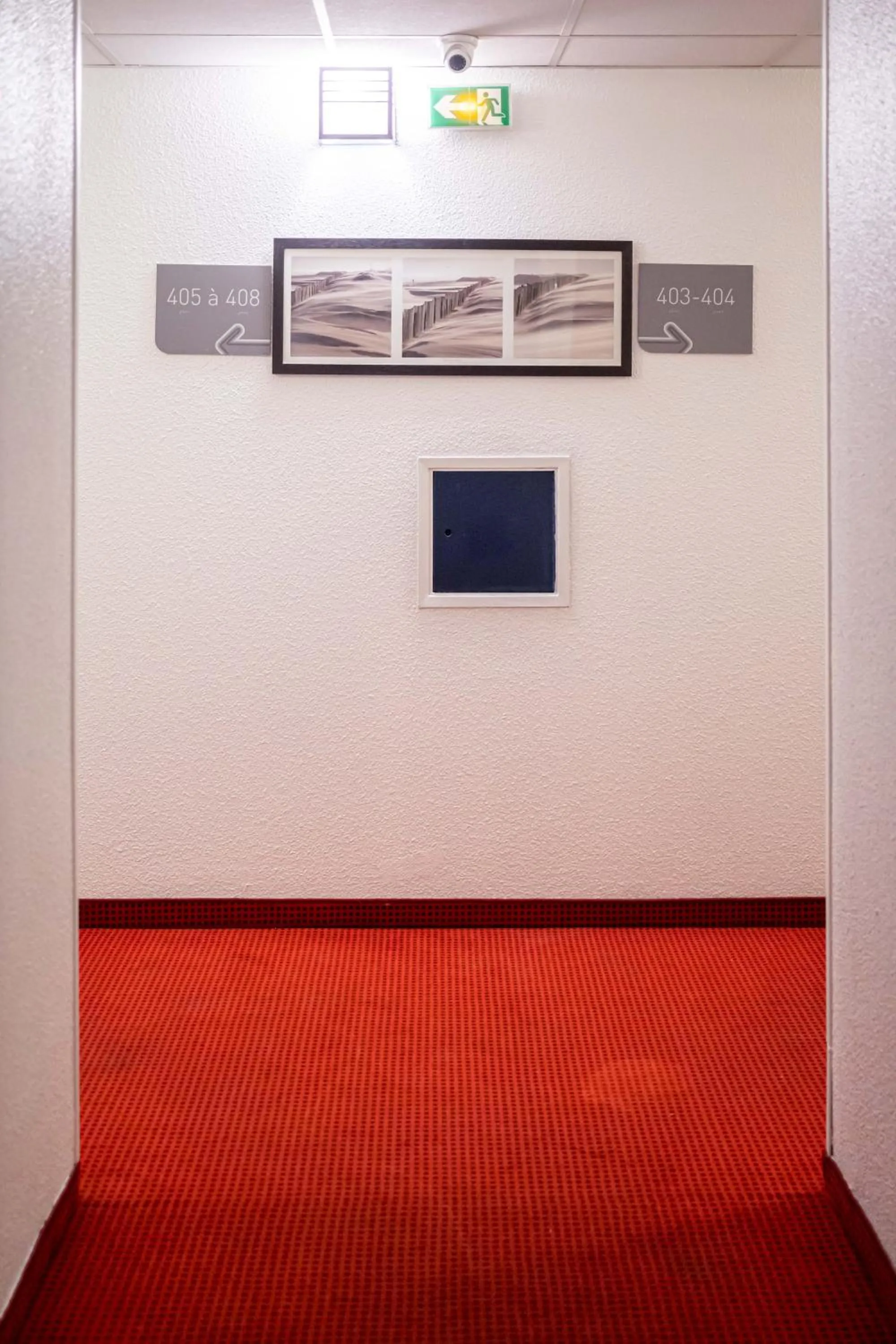 TV/Entertainment Center in Urban by balladins Eaubonne