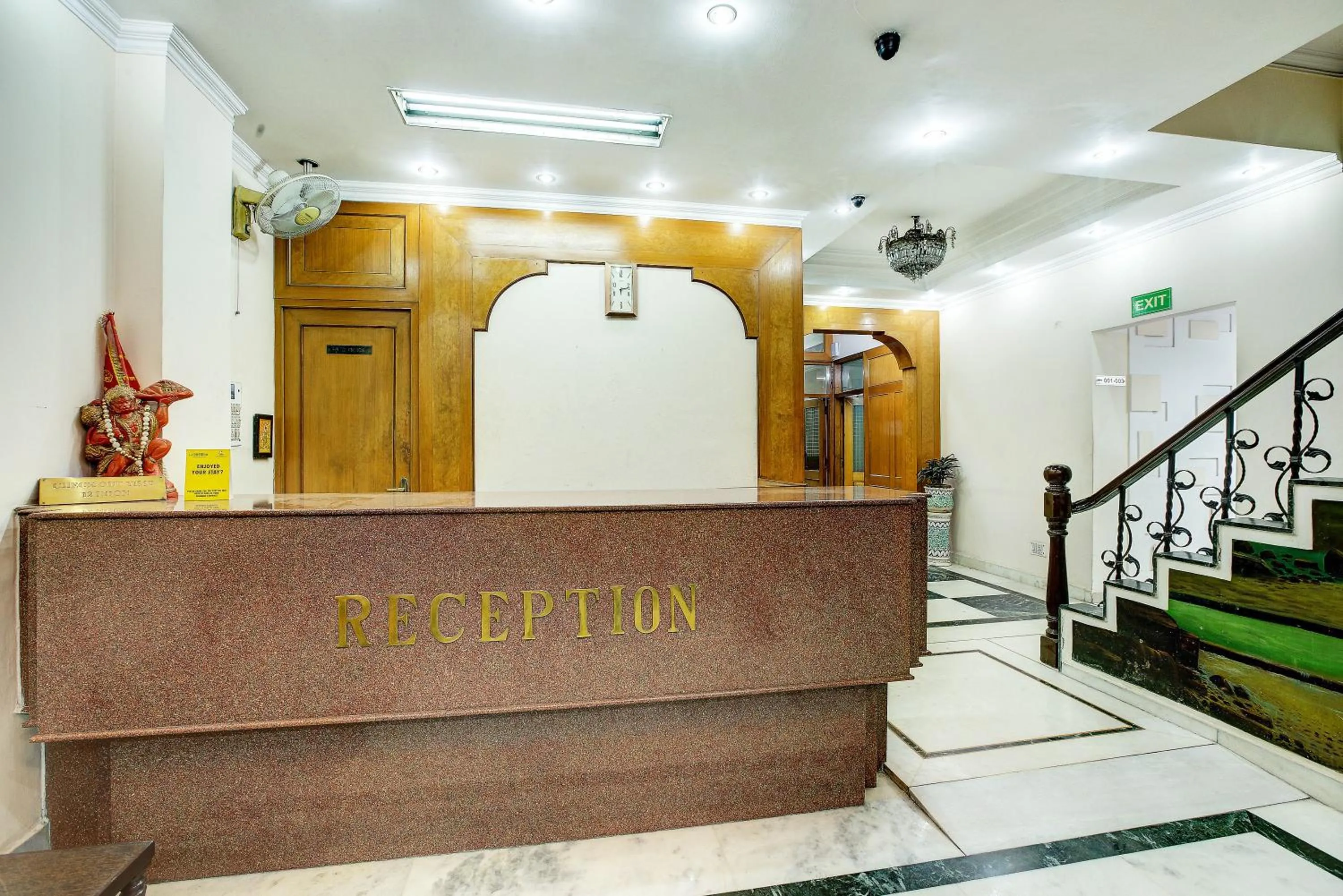 Lobby or reception in Treebo C T International