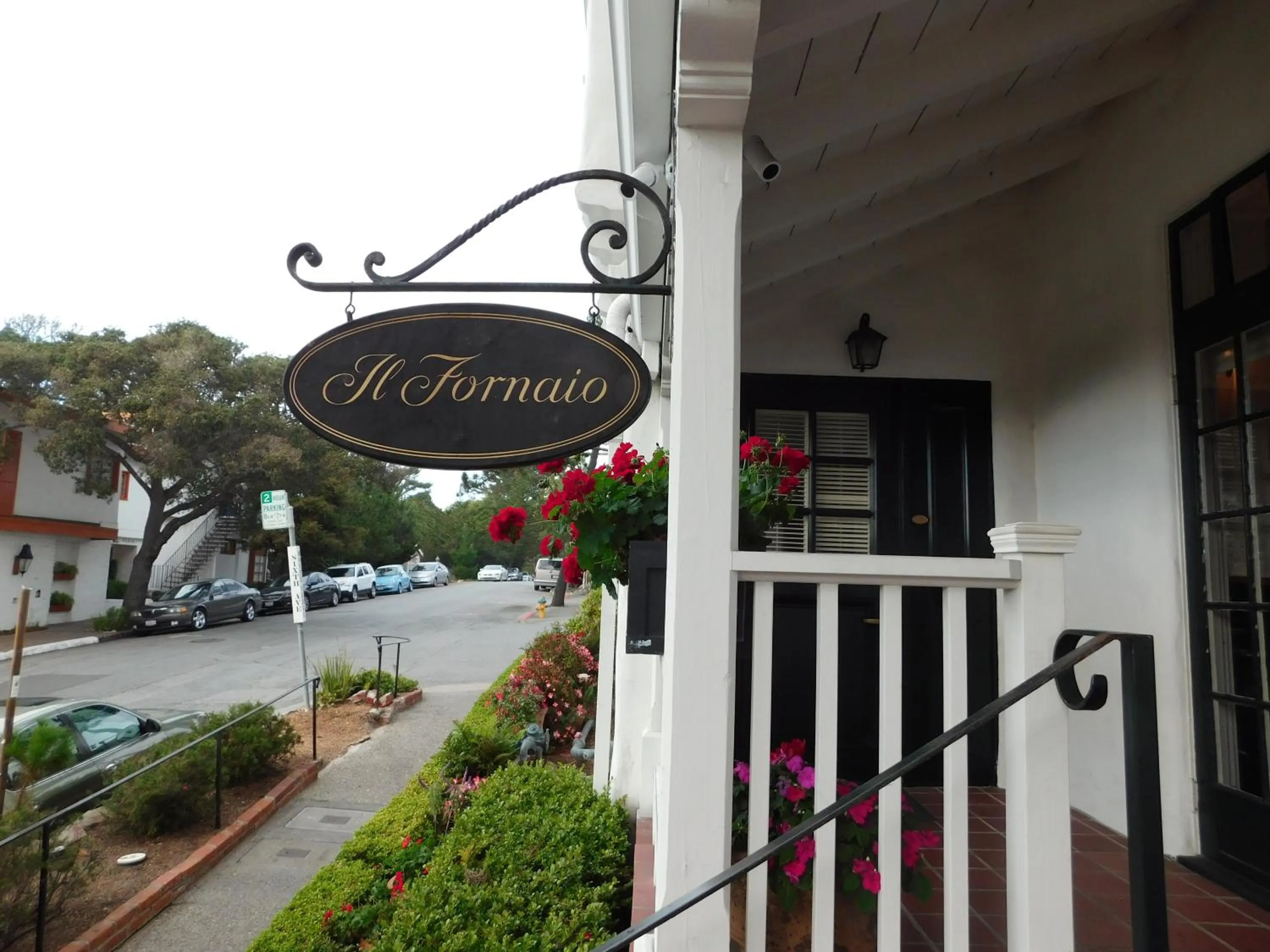 Restaurant/places to eat in Pine Inn - Carmel