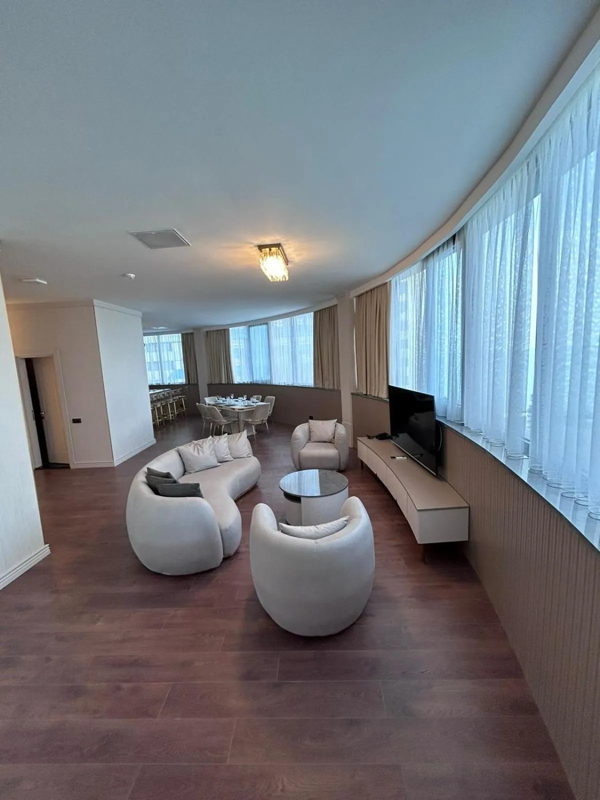 Living room in Sky Tower King Hotel