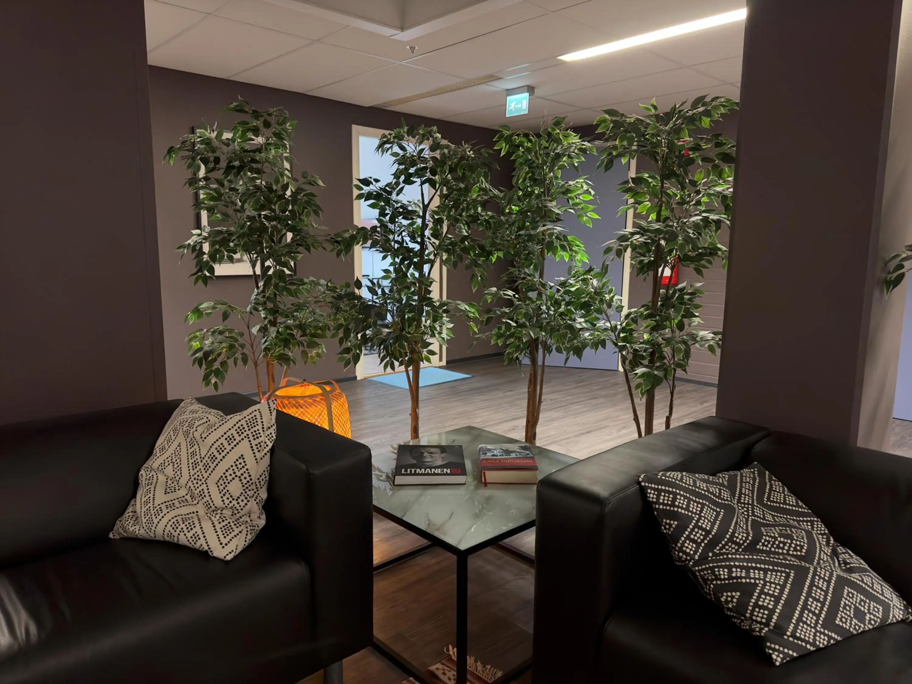 Living room in The Rooms Airport - 20Rooms