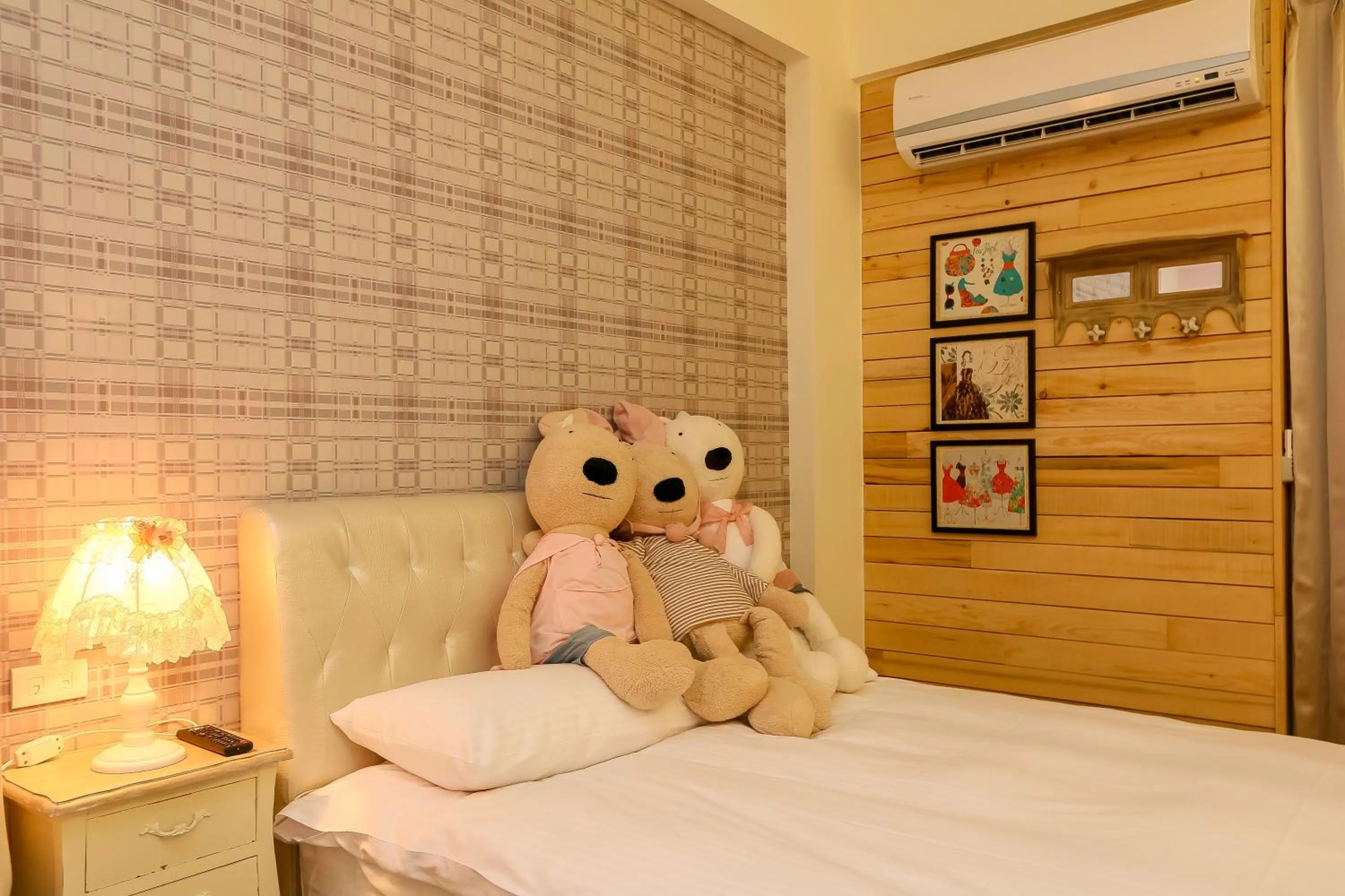 Decorative detail, Bed in Spring Tree