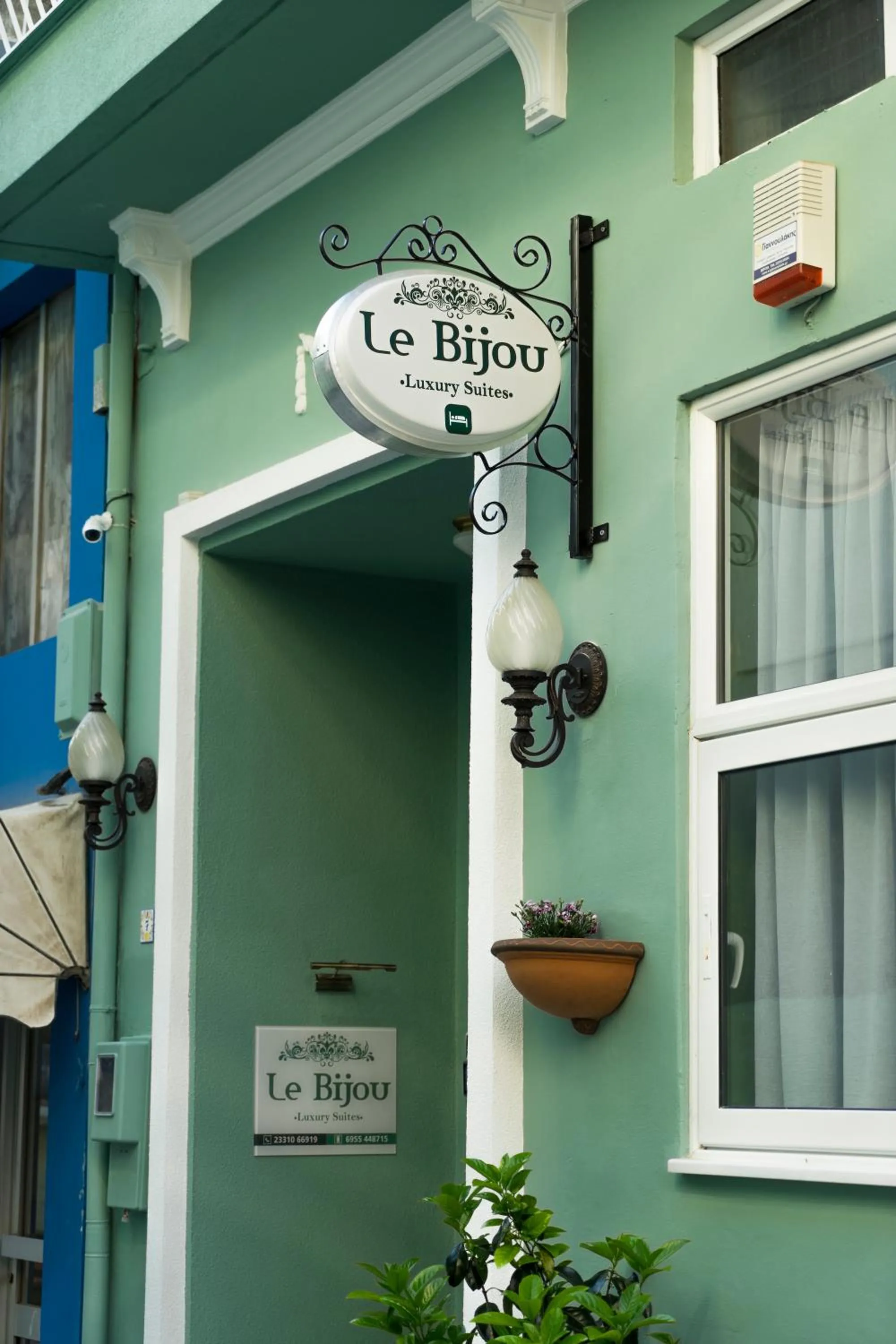 Facade/entrance in Le Bijou Luxury Rooms & Suites