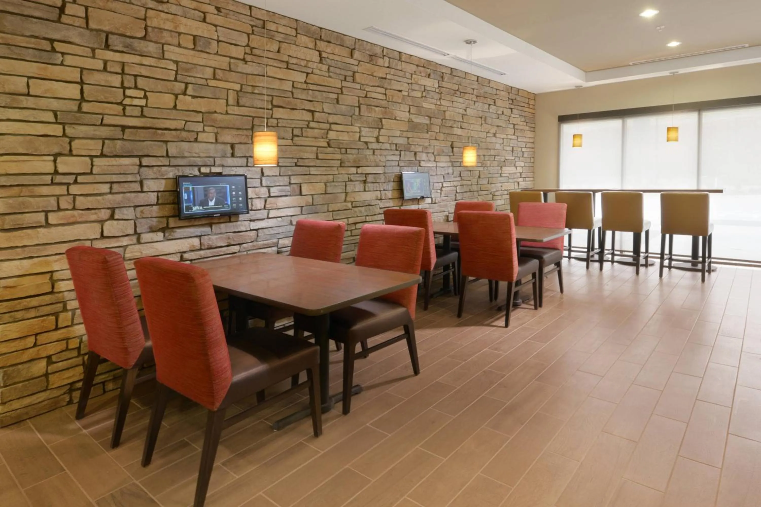 Breakfast in TownePlace Suites by Marriott Denver South/Lone Tree