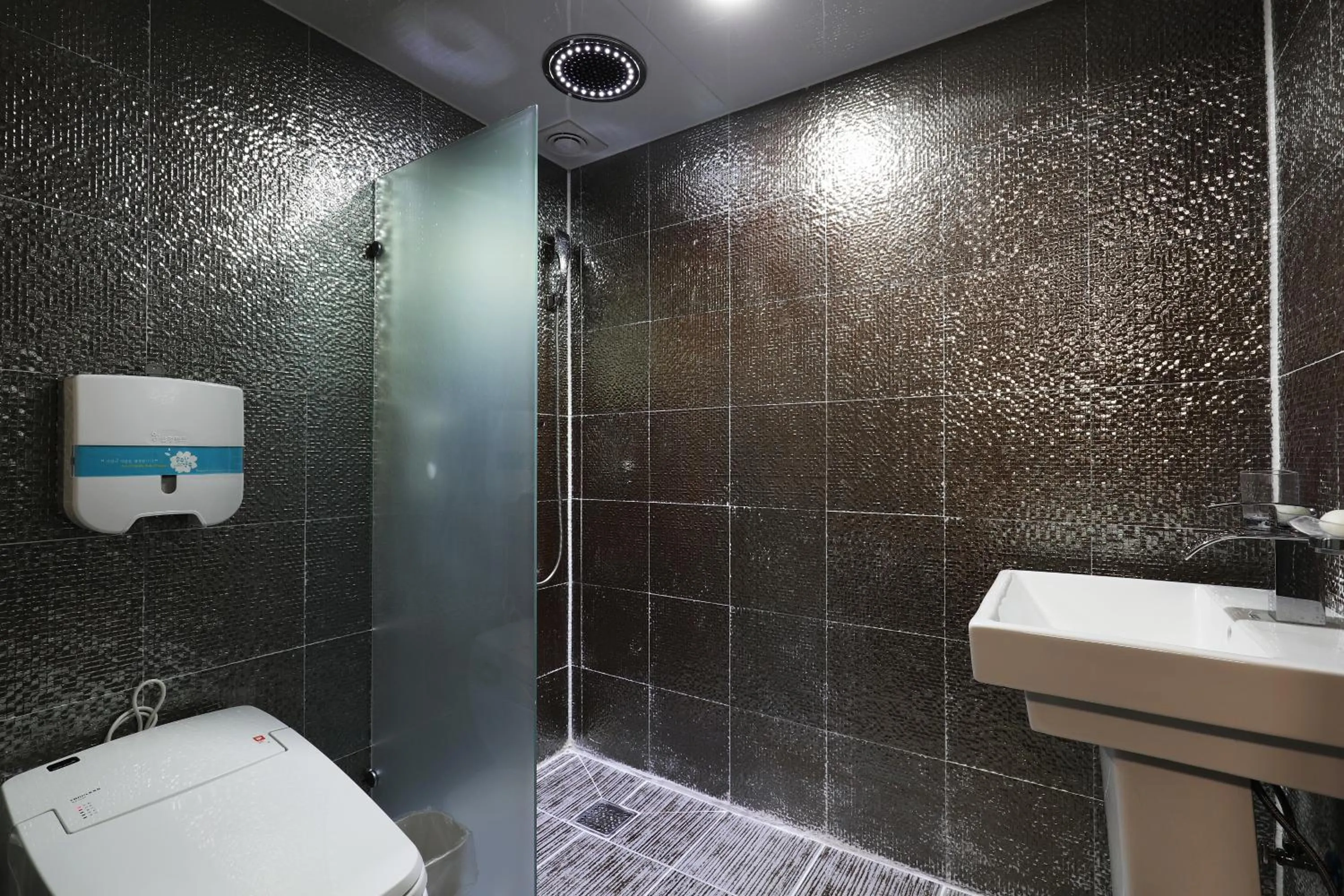 Bathroom in Hotel Mondavi