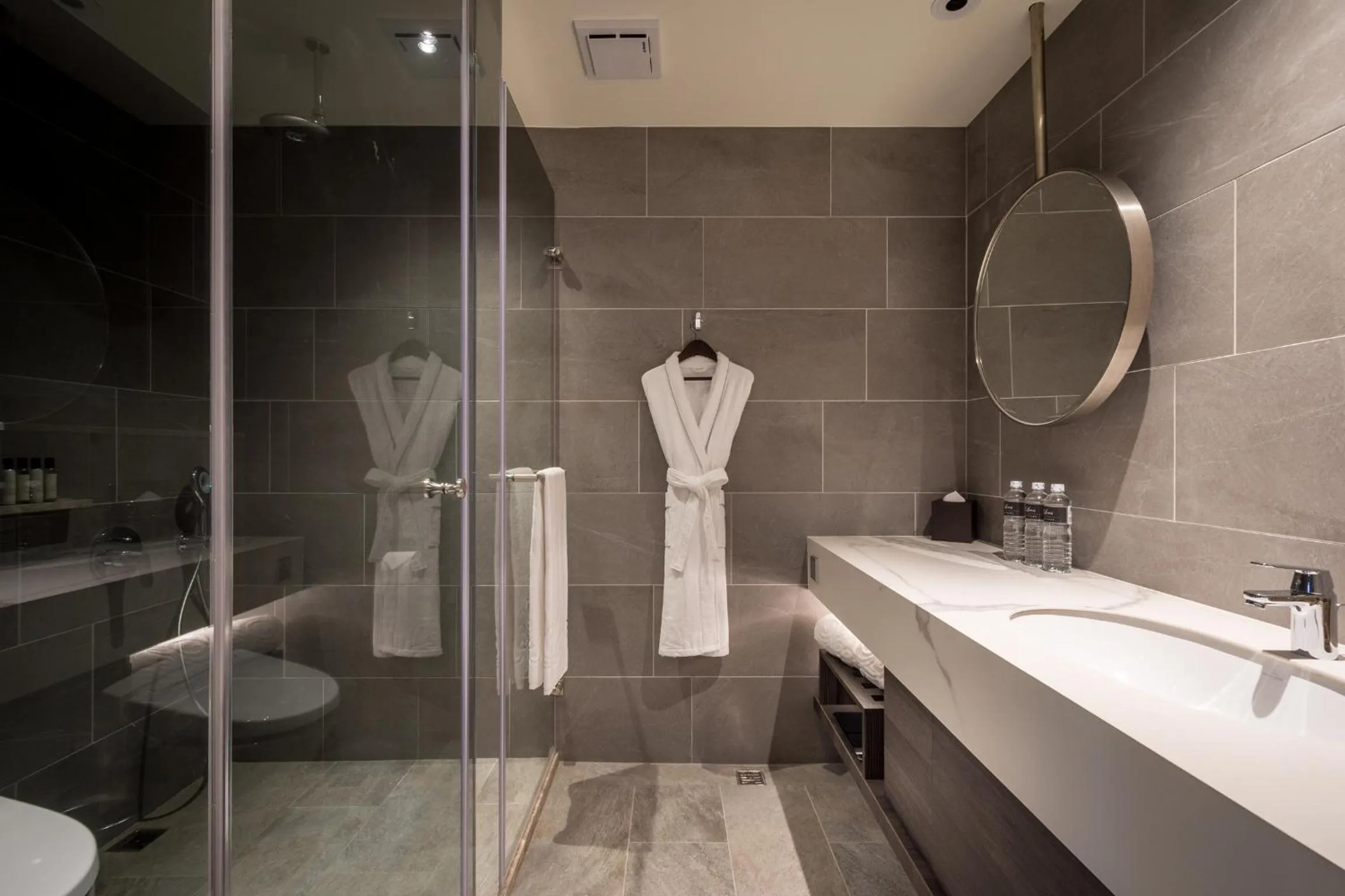 Bathroom in Park Lees Hotel