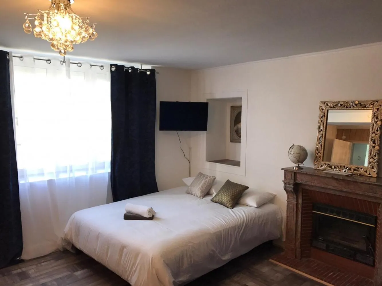 Decorative detail, Bed in L'hostellerie de Sèvremont