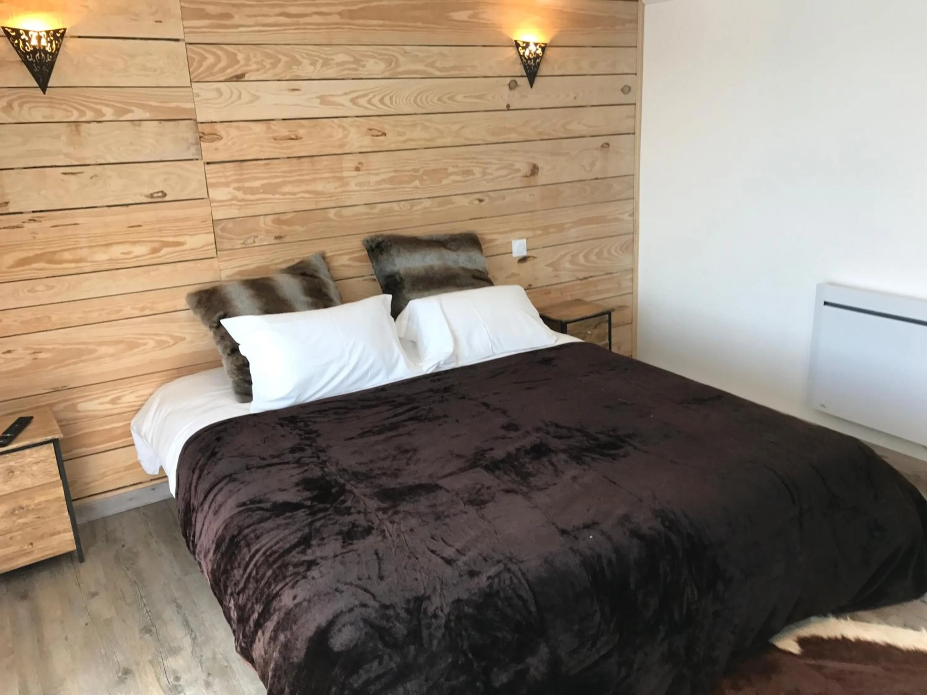 Decorative detail, Bed in L'hostellerie de Sèvremont