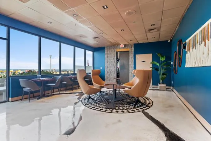 Restaurant/places to eat in The Barclay Towers Hotel and Resort