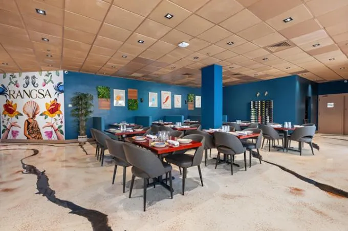 Restaurant/places to eat in The Barclay Towers Hotel and Resort