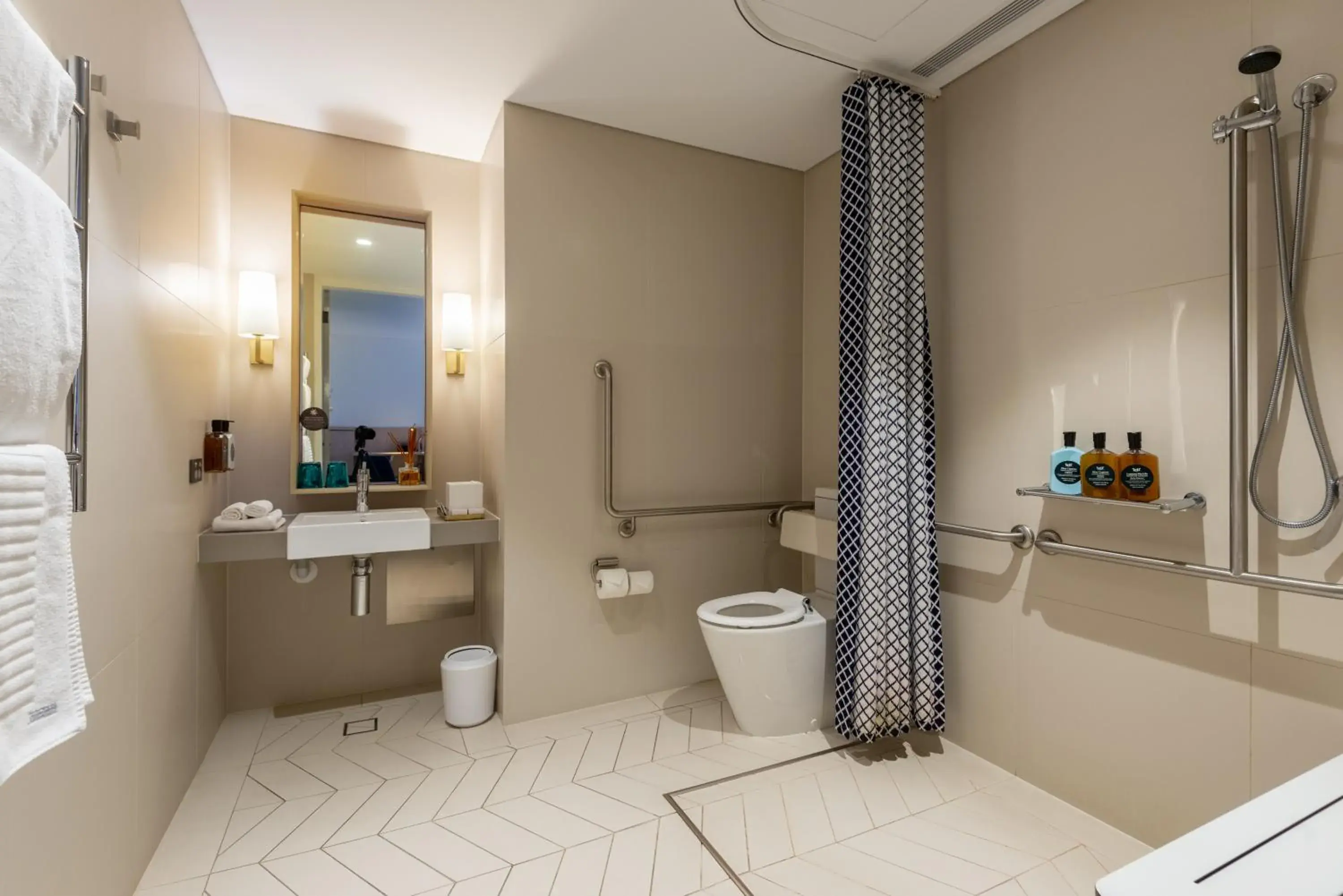 King Room - Disability Access in Spicers Potts Point King Room - Disability Access in Spicers Potts Point