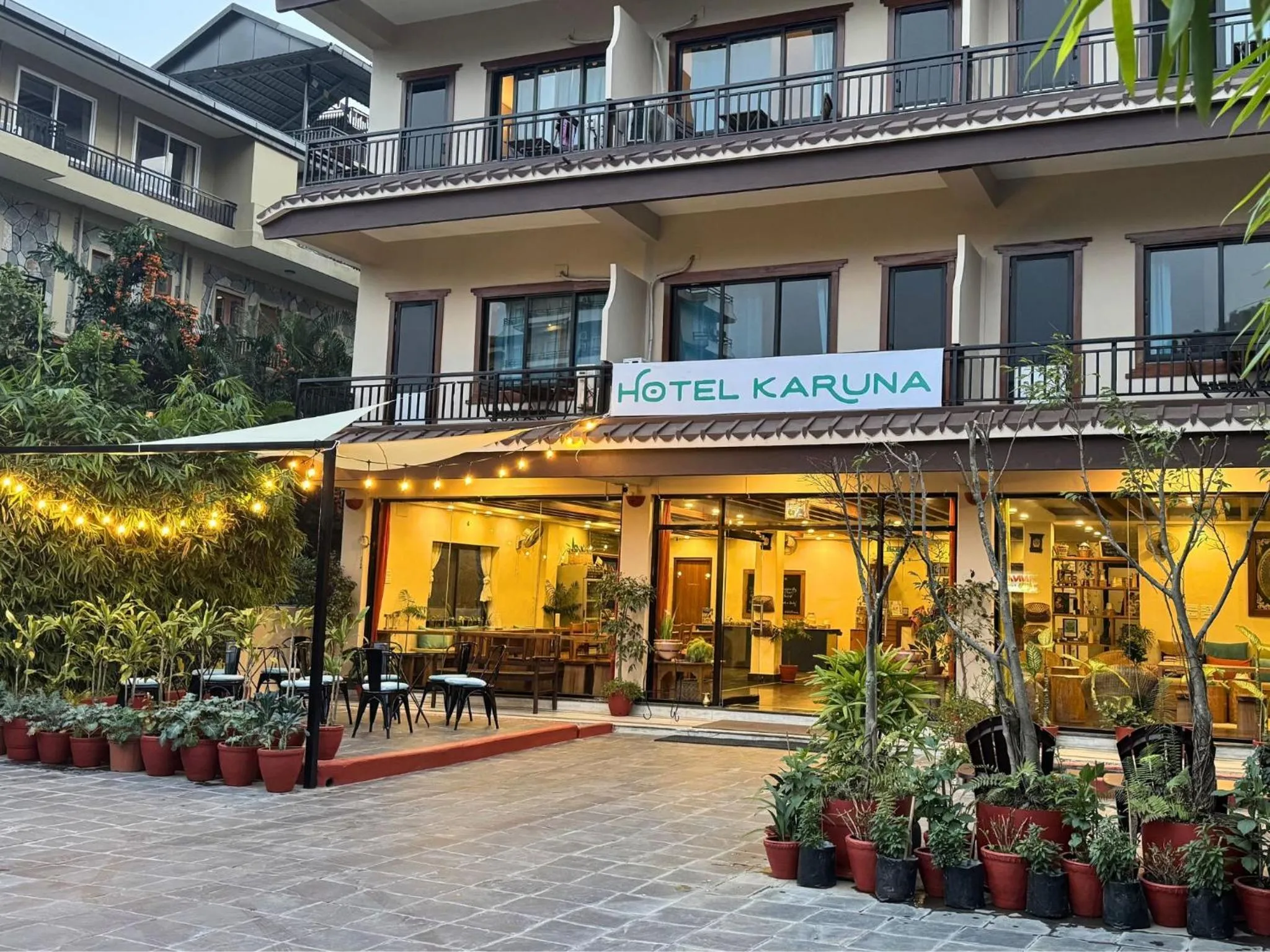 Facade/entrance in Hotel Karuna