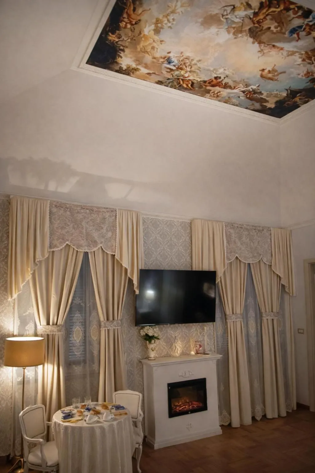 Seating area in Barberini Dream