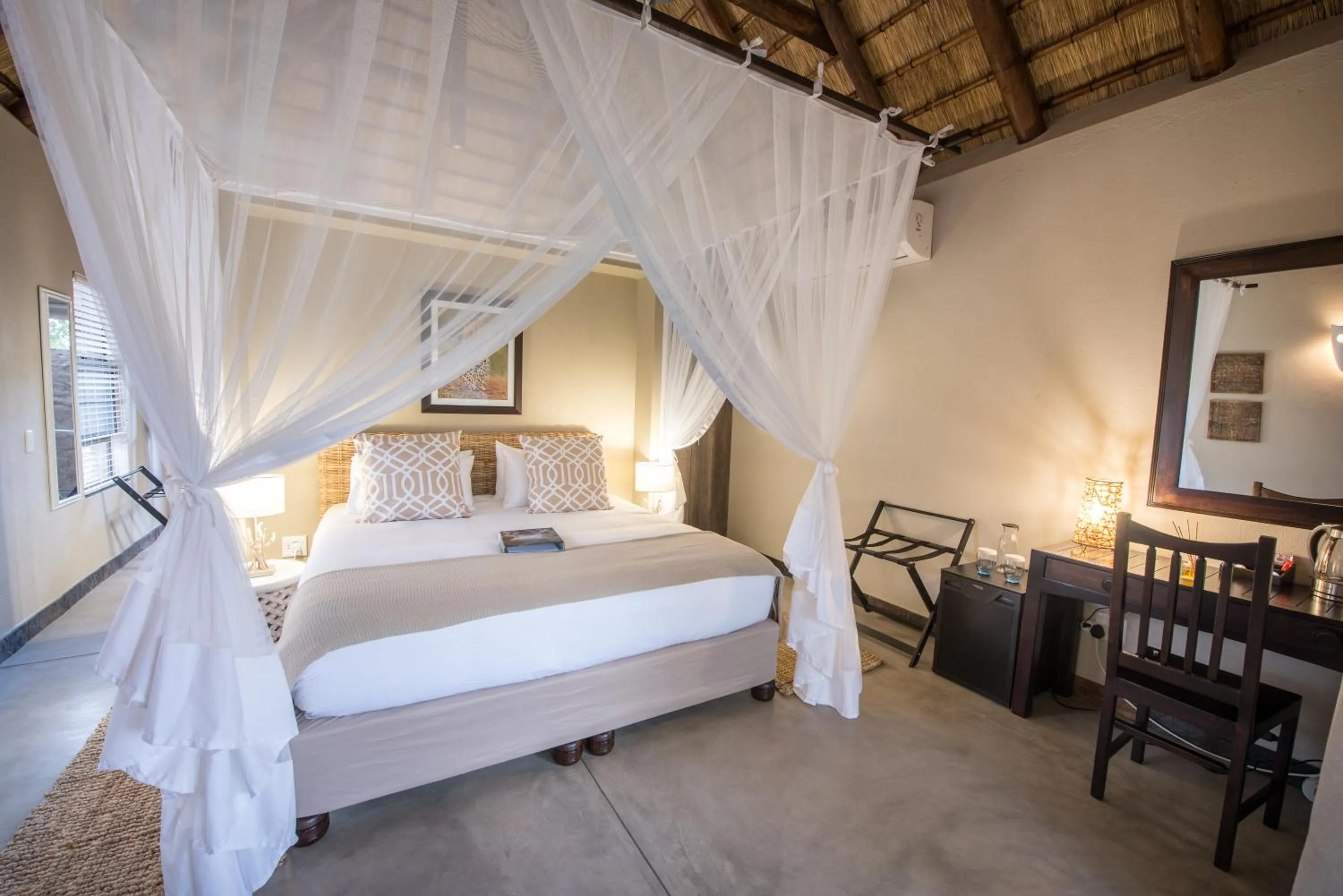 Photo of the whole room, Bed in Bushbaby River Lodge