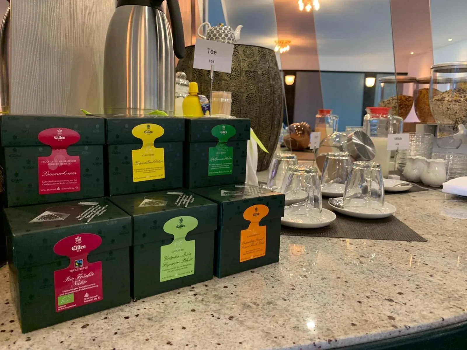 Coffee/tea facilities in Hotel Hennesburg