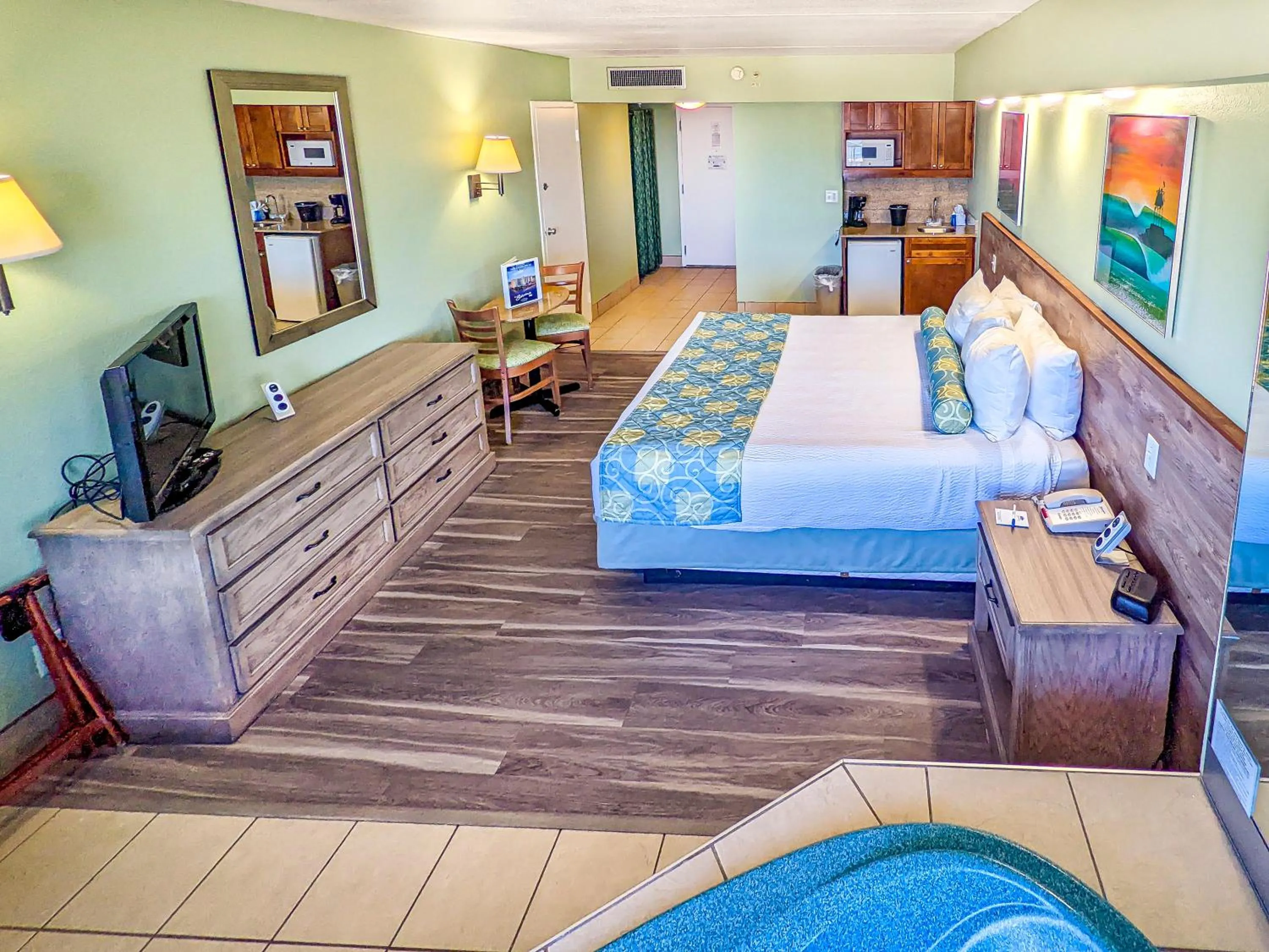 Bed in The Schooner Inn