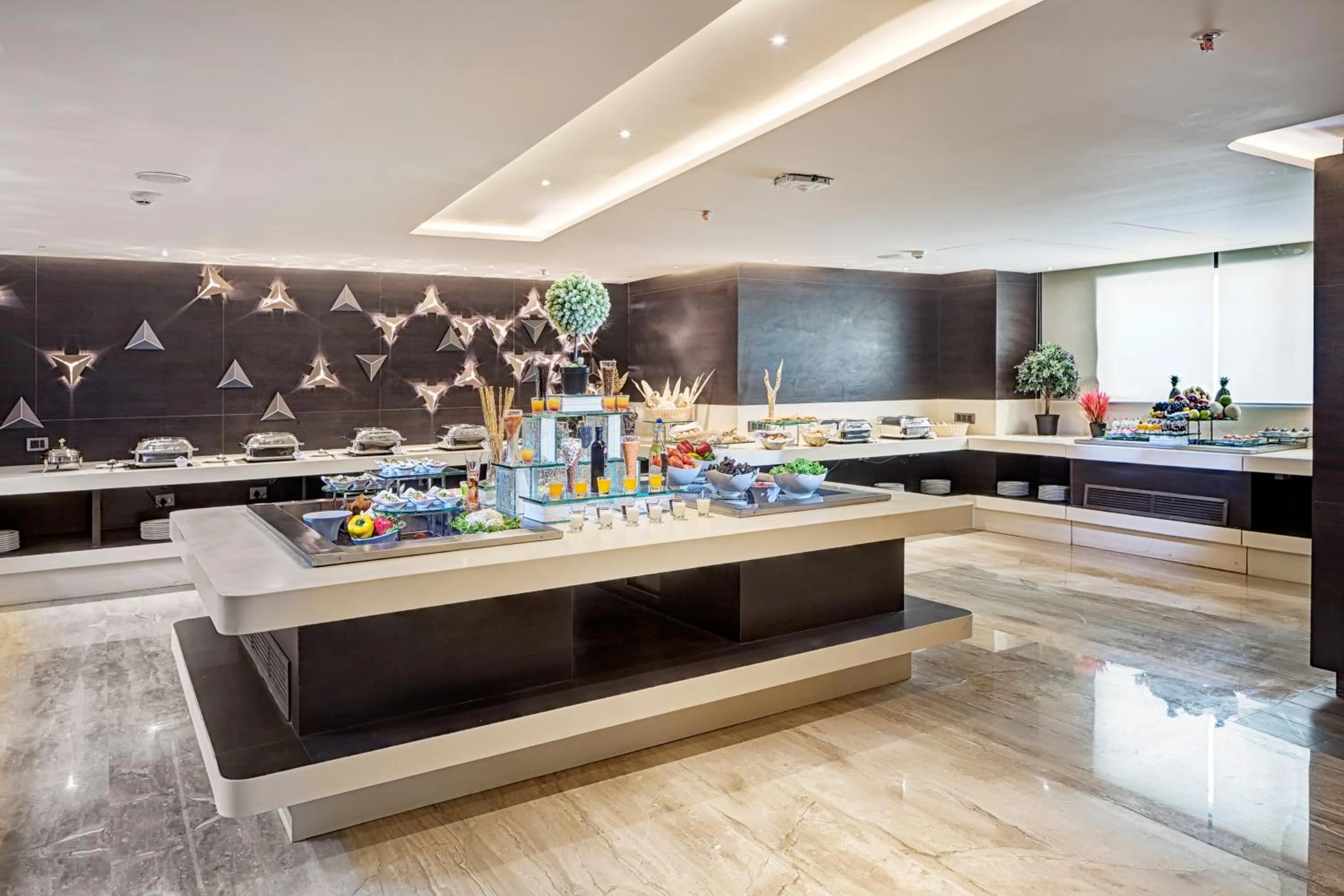 Food and drinks in Attide Hotel