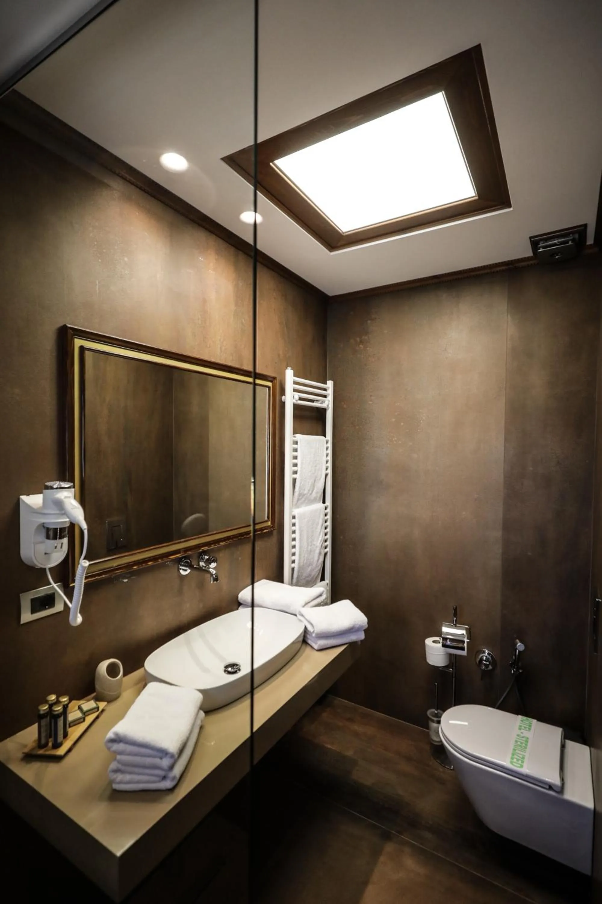 Shower in KERCULLA Resort