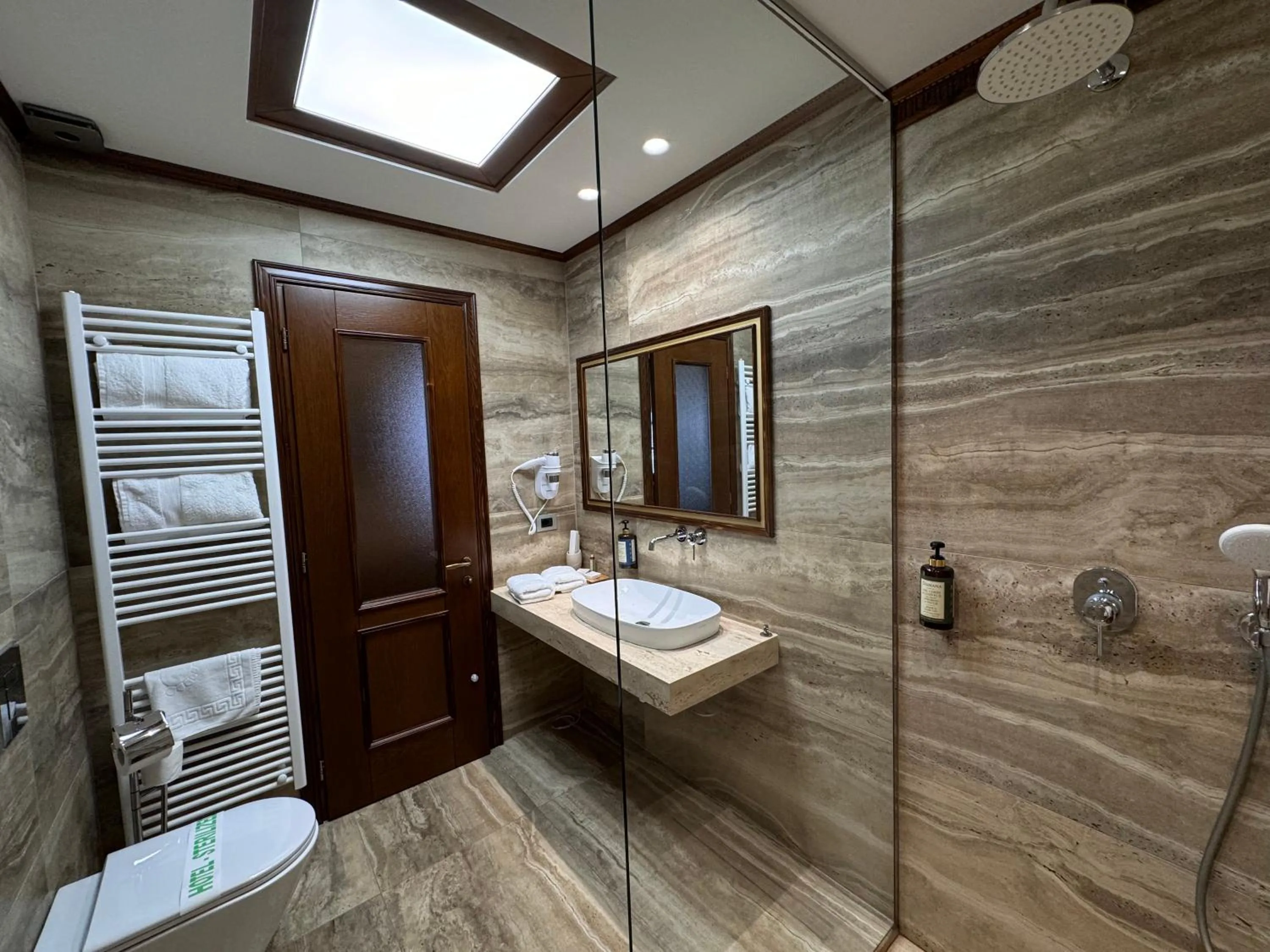 Bathroom in KERCULLA Resort