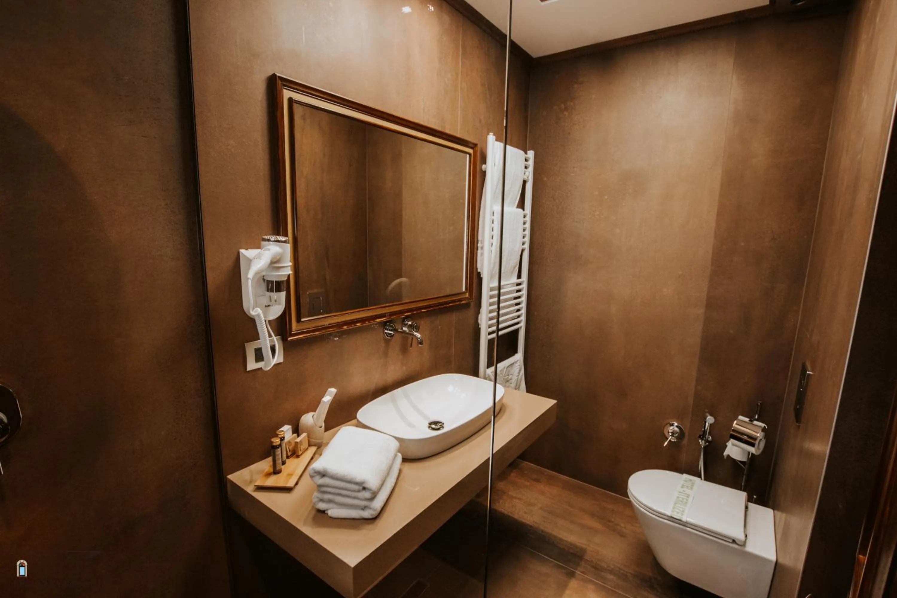 Shower in KERCULLA Resort