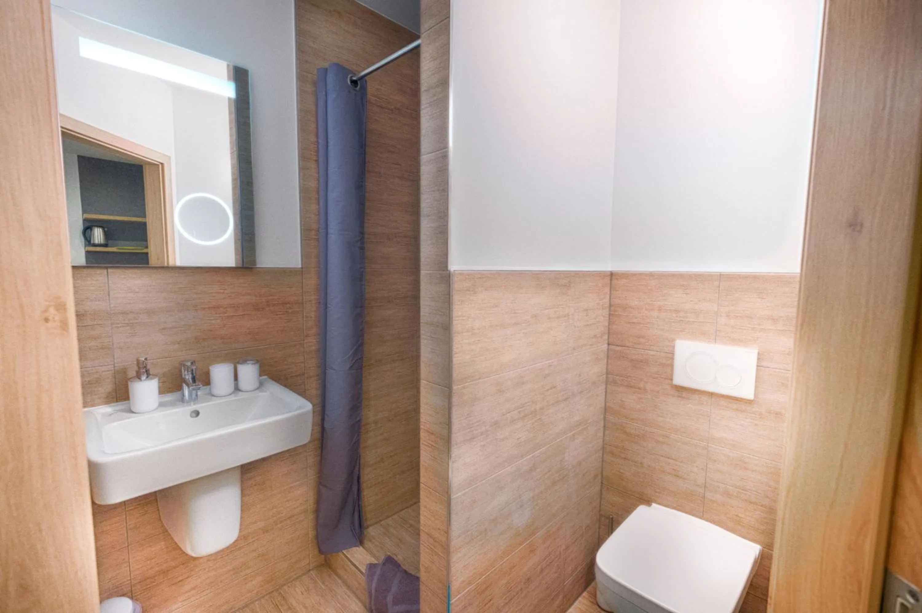 Shower in Pension Breitenauer See