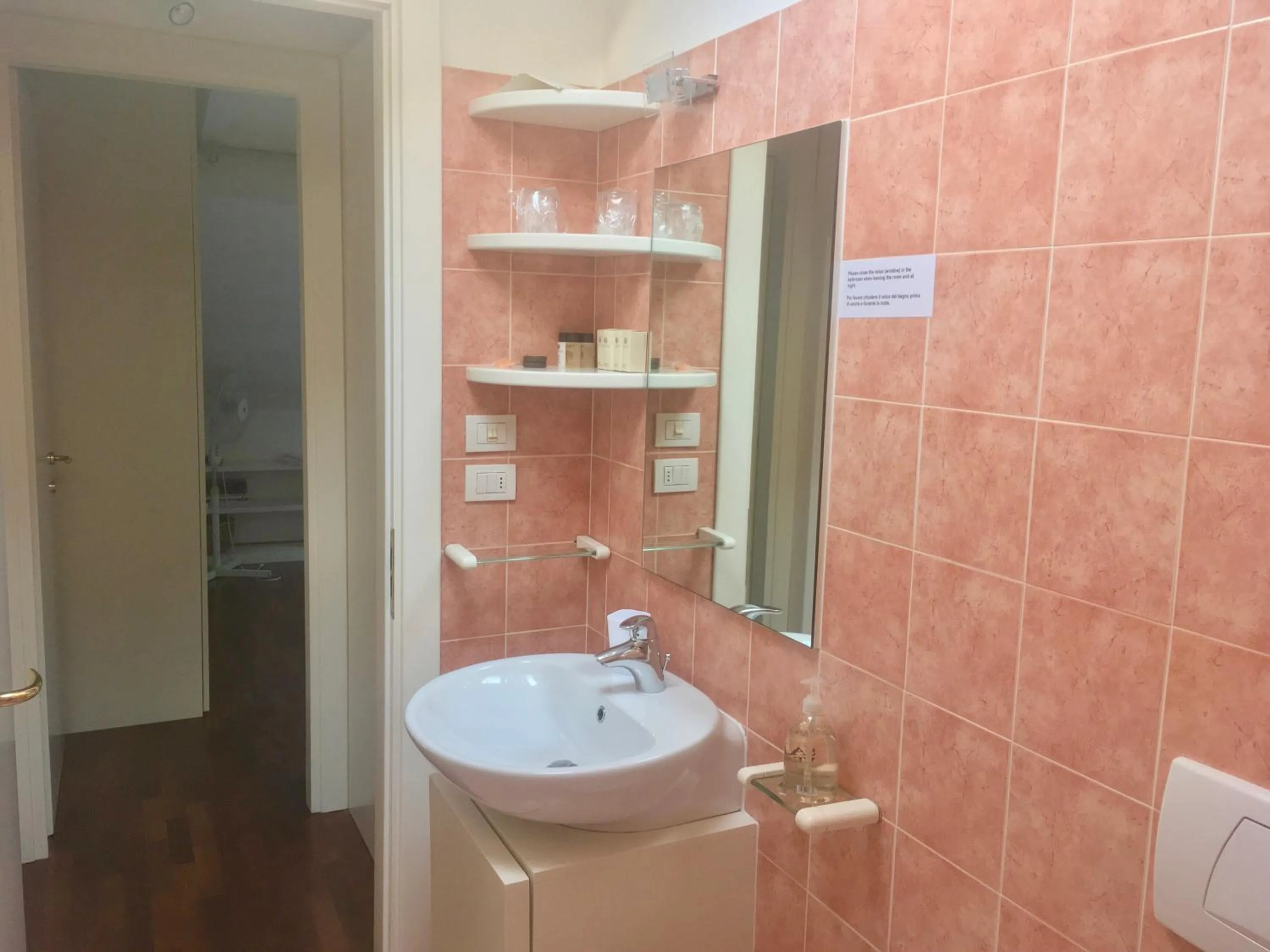 Bathroom in B&B Griffoni 7