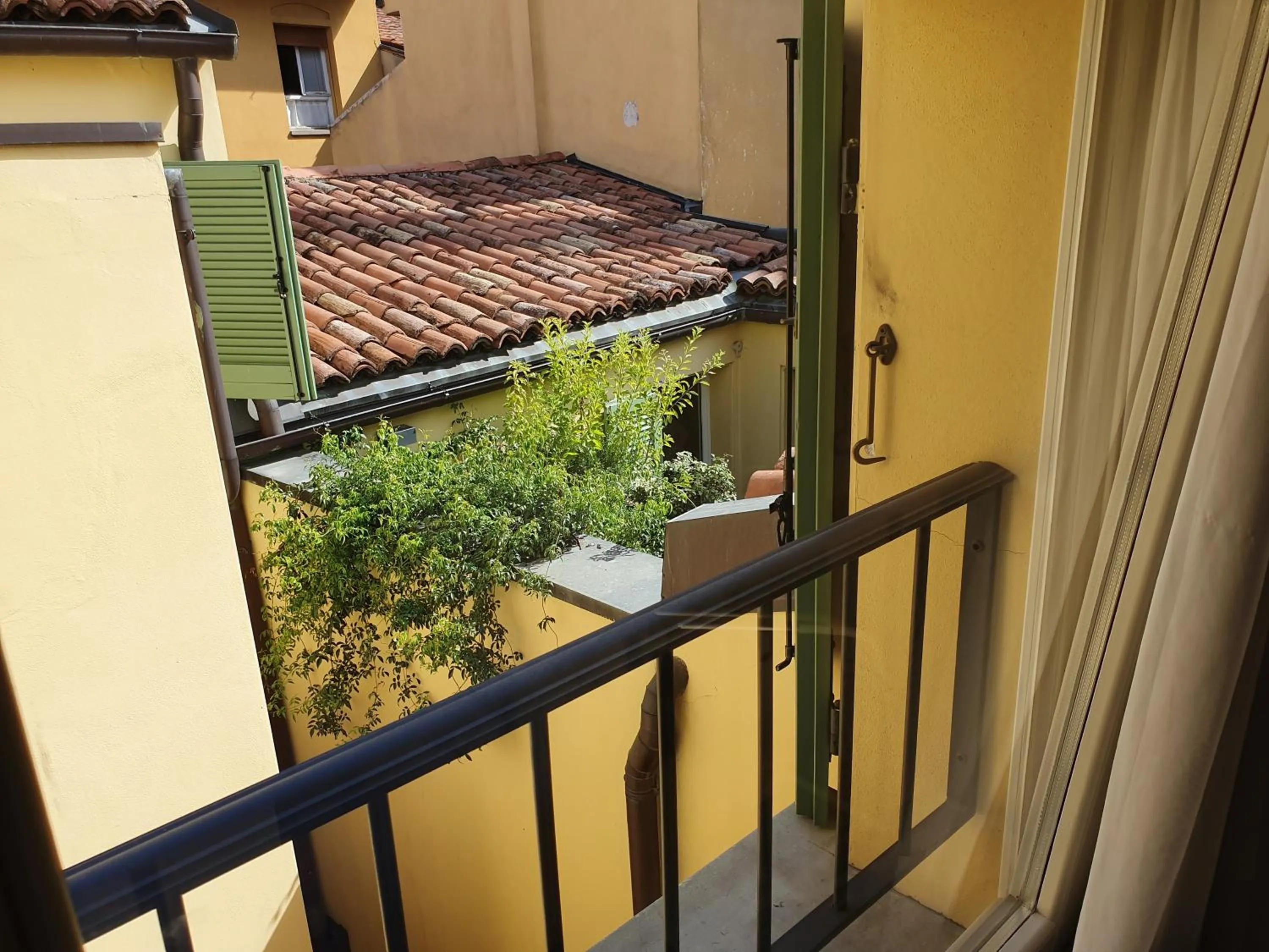 Inner courtyard view in B&B Griffoni 7