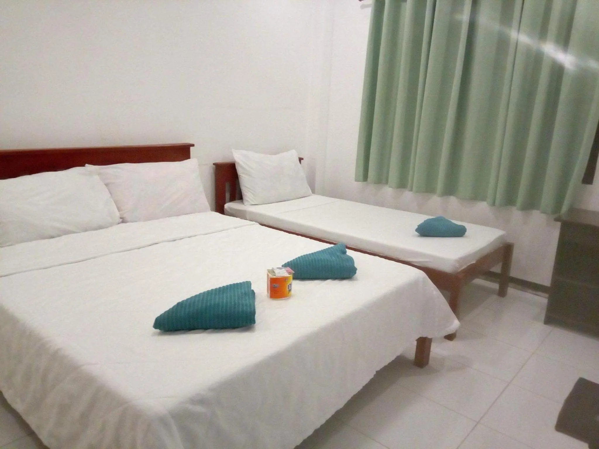 Bed in Luna Oslob Travellers Inn