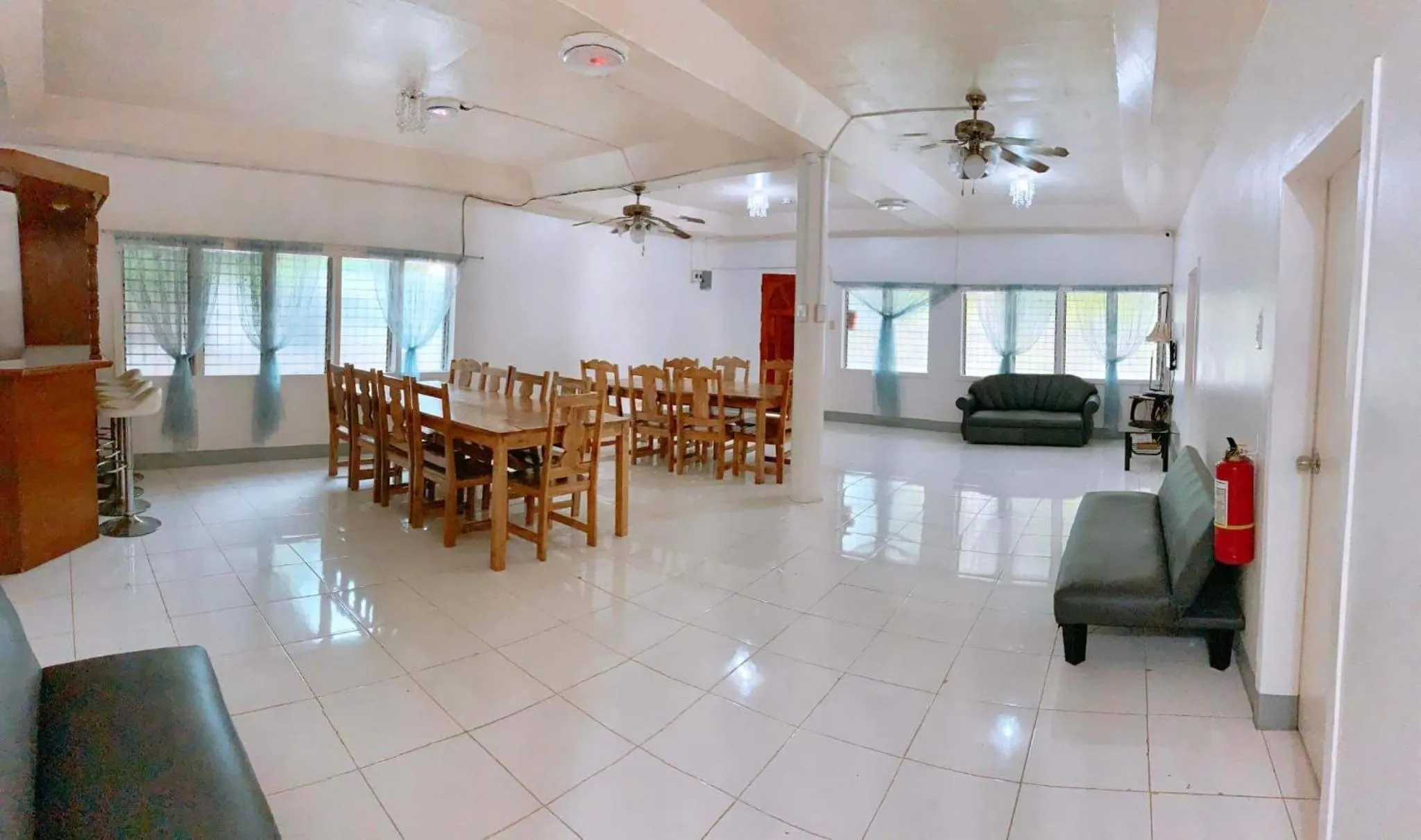 Living room in Luna Oslob Travellers Inn