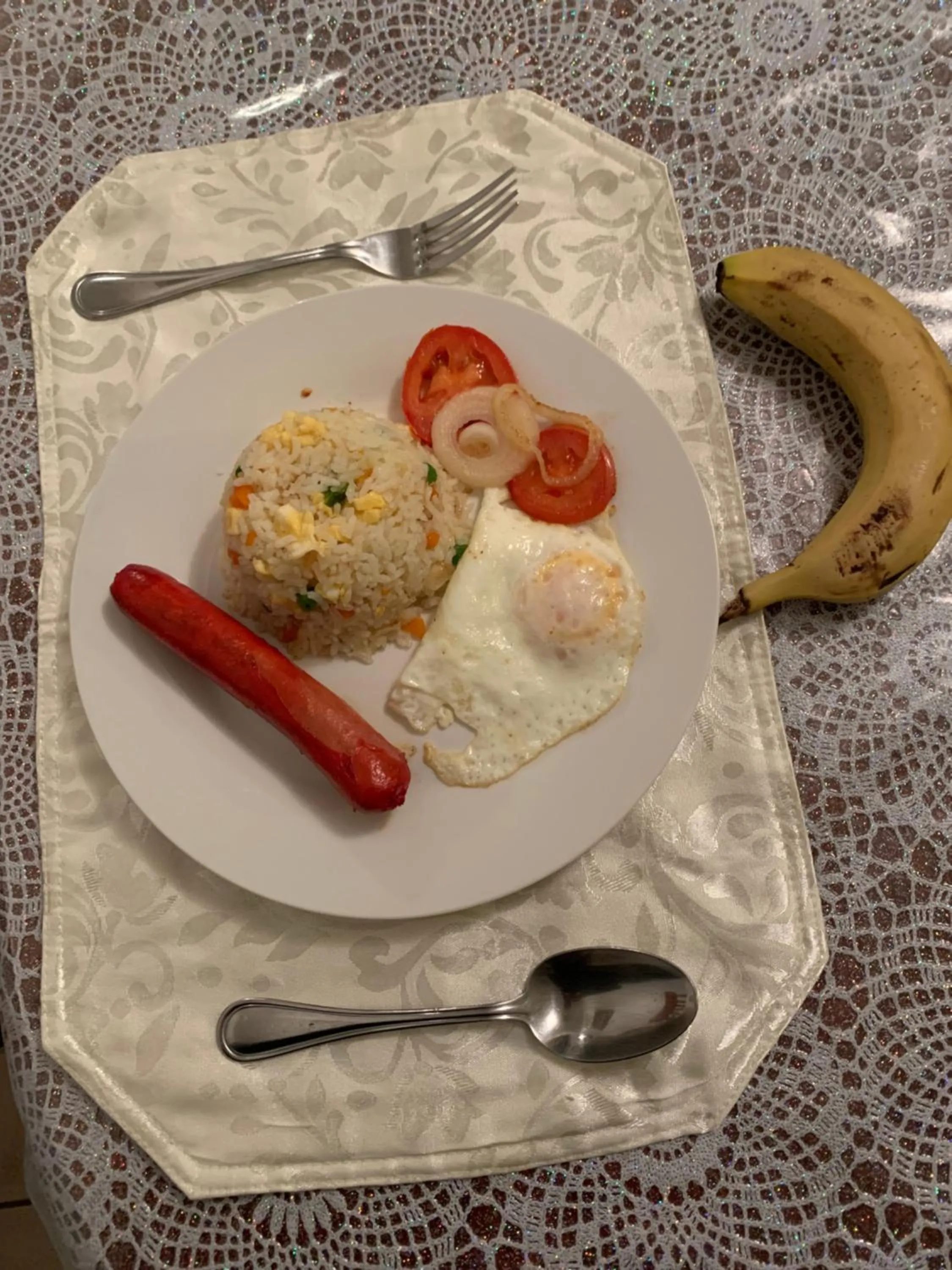 Food in Luna Oslob Travellers Inn