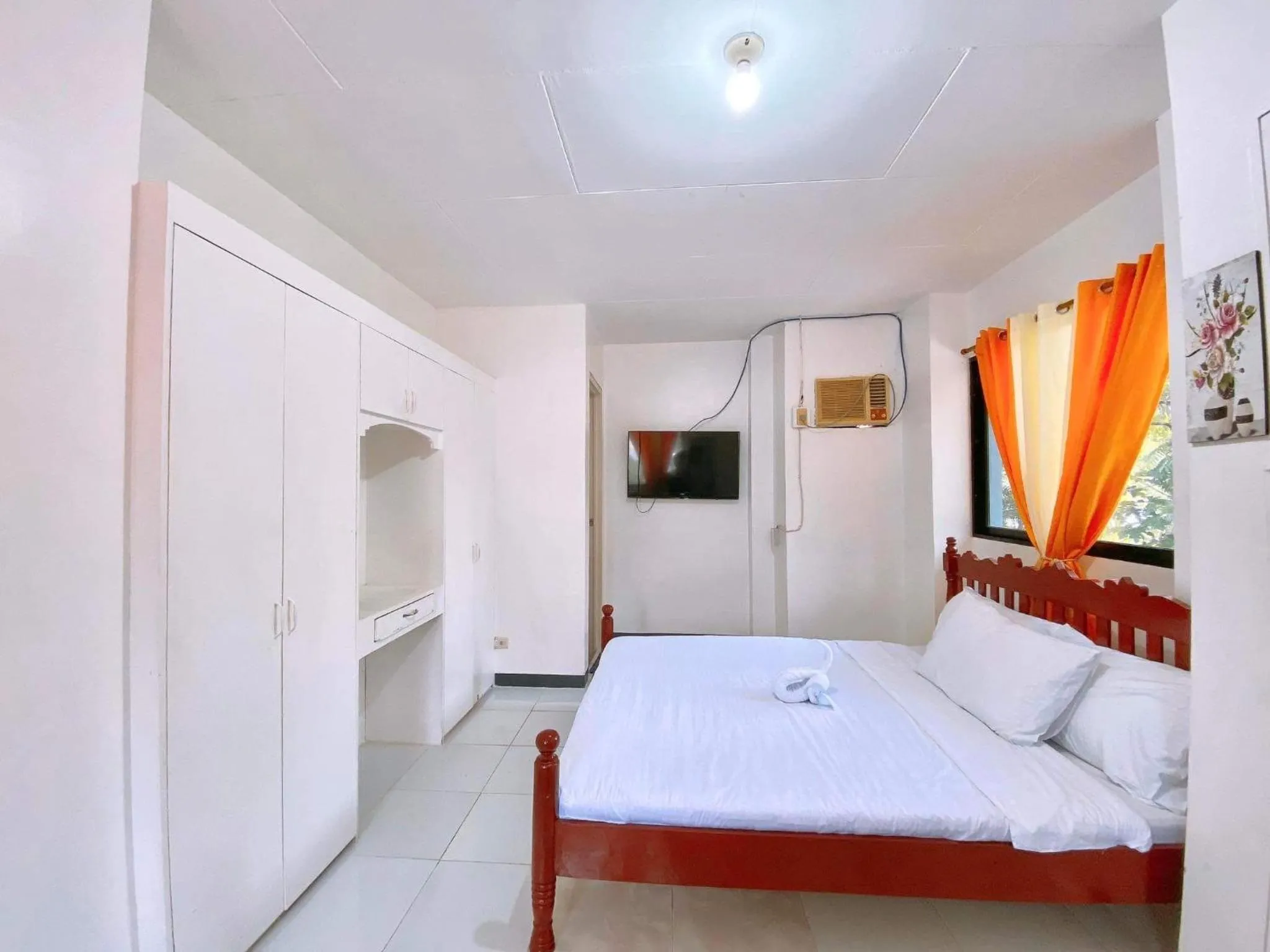 Bed in Luna Oslob Travellers Inn