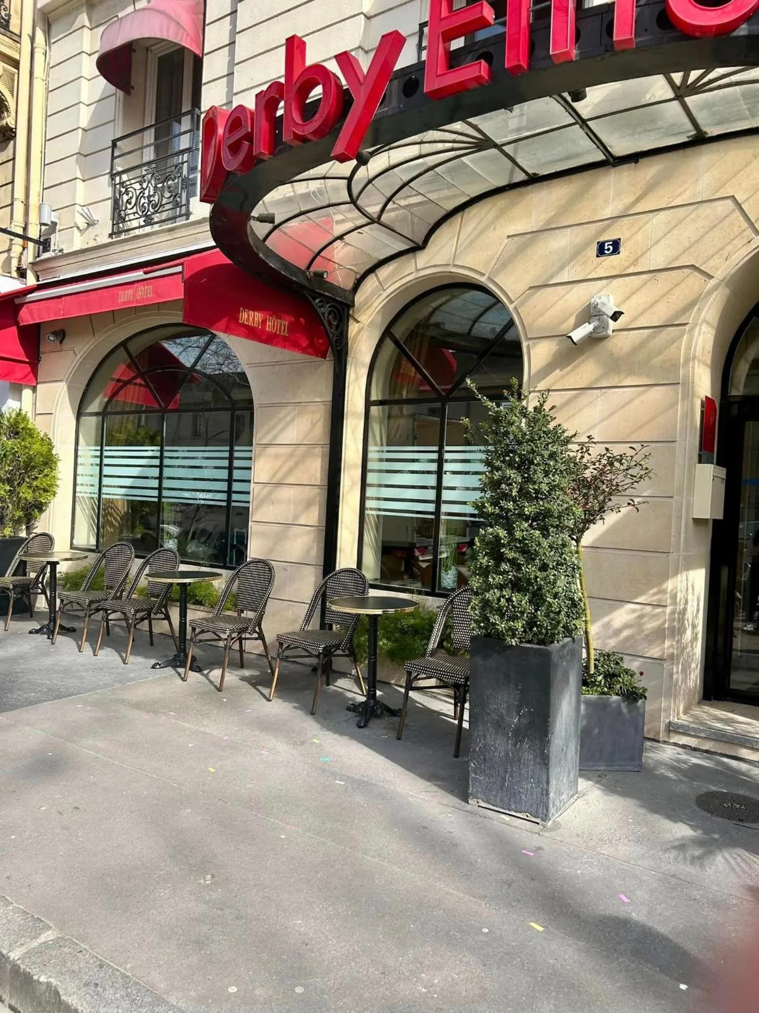 Property building in Hôtel Derby Eiffel