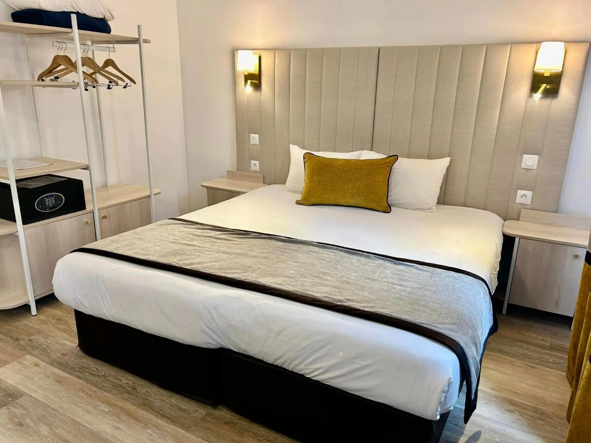 Bed in Hôtel Derby Eiffel