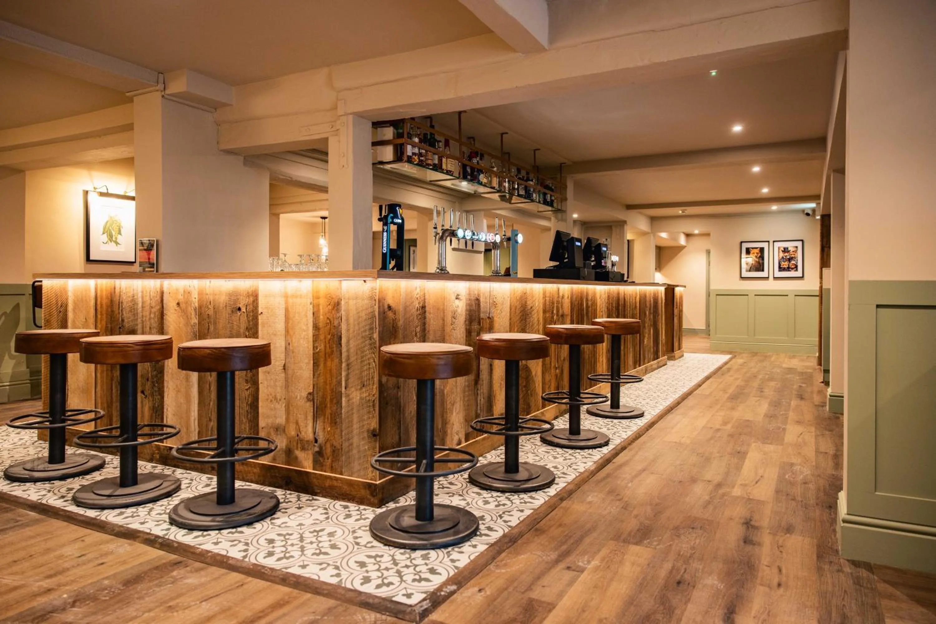 Lounge or bar in Hotel Wrexham