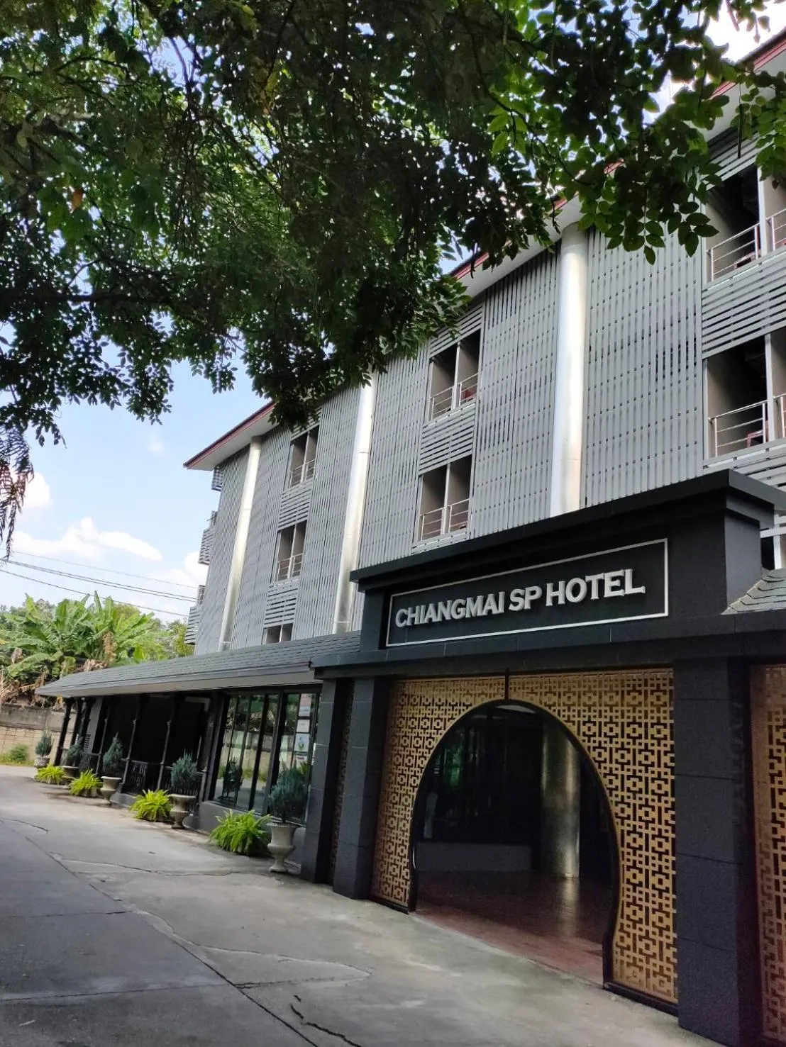 Property building in Chiangmai S.P. Hotel