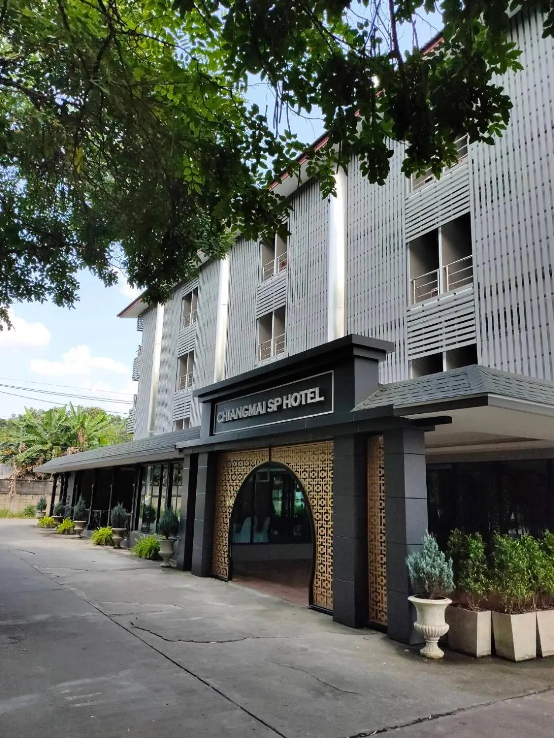 Property building in Chiangmai S.P. Hotel