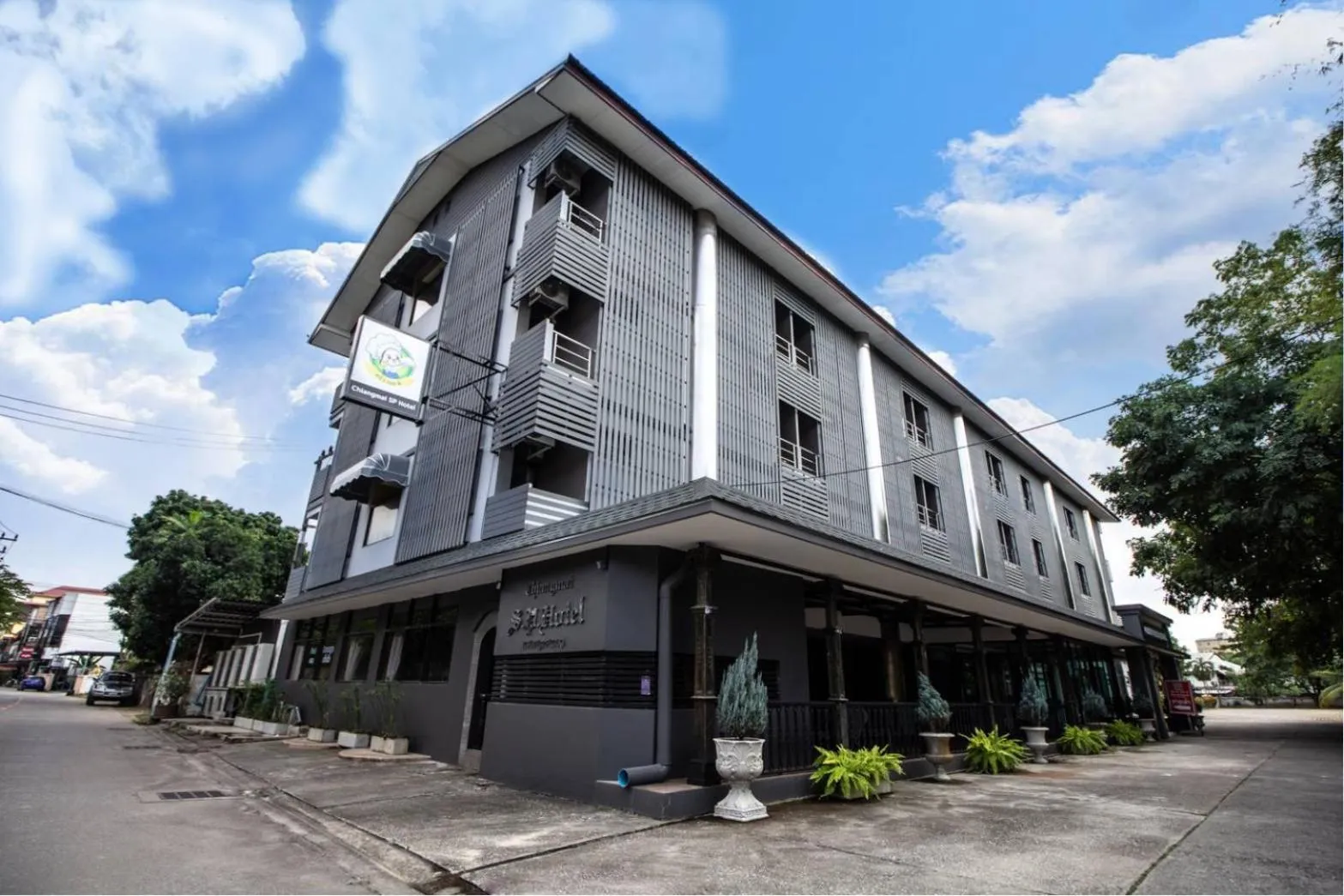 Property building in Chiangmai S.P. Hotel