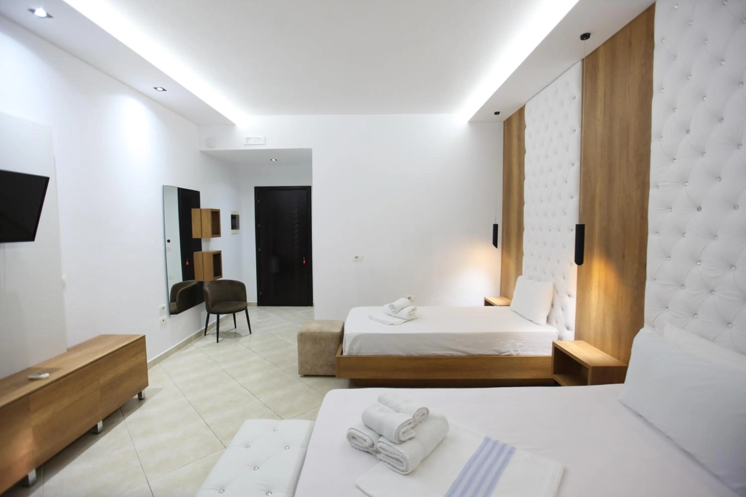 Bed in Ksamil Central Park Hotel