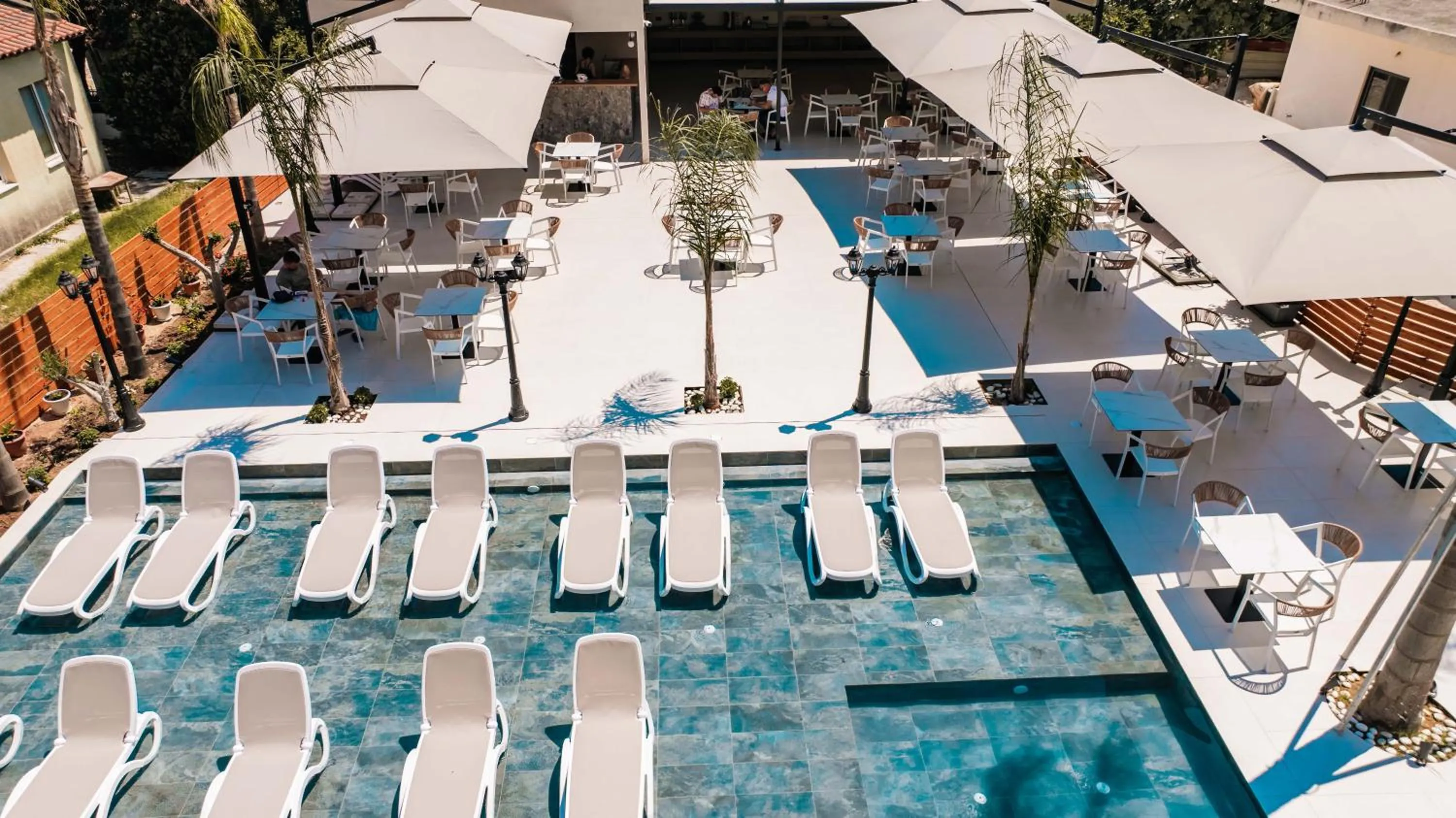 Property building in Ksamil Central Park Hotel