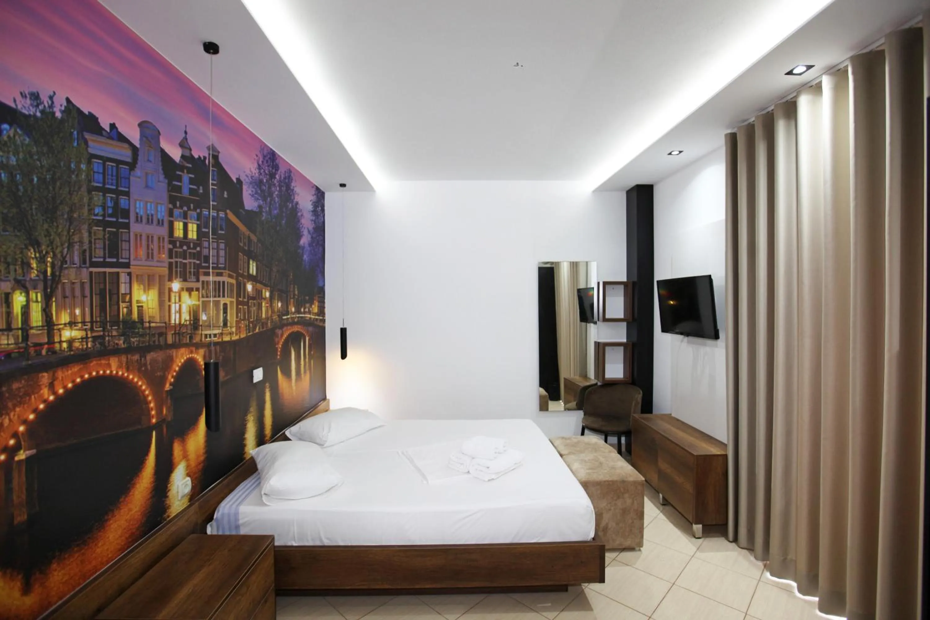 Bed in Ksamil Central Park Hotel