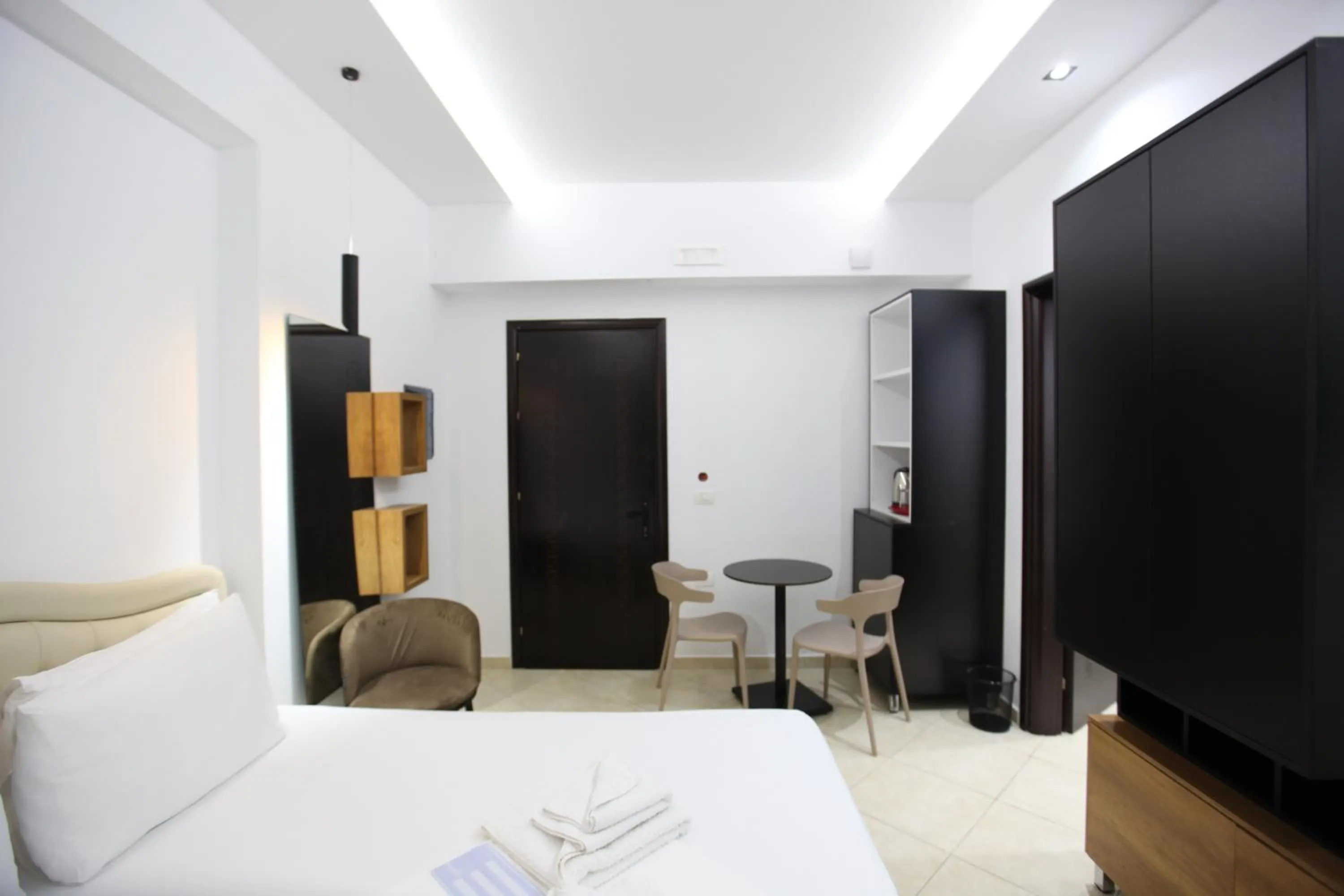 Living room, Bed in Ksamil Central Park Hotel