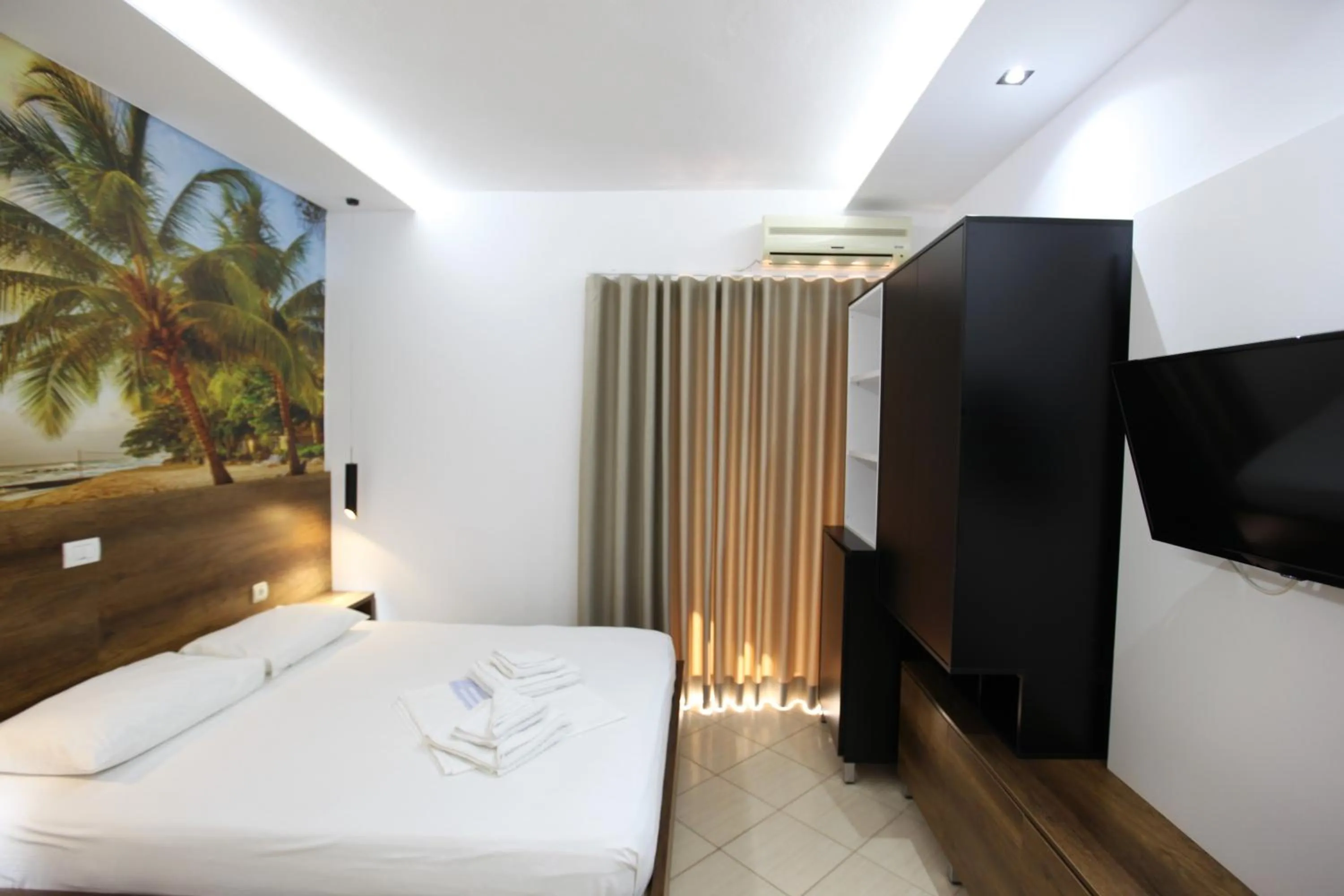 Photo of the whole room, Bed in Ksamil Central Park Hotel