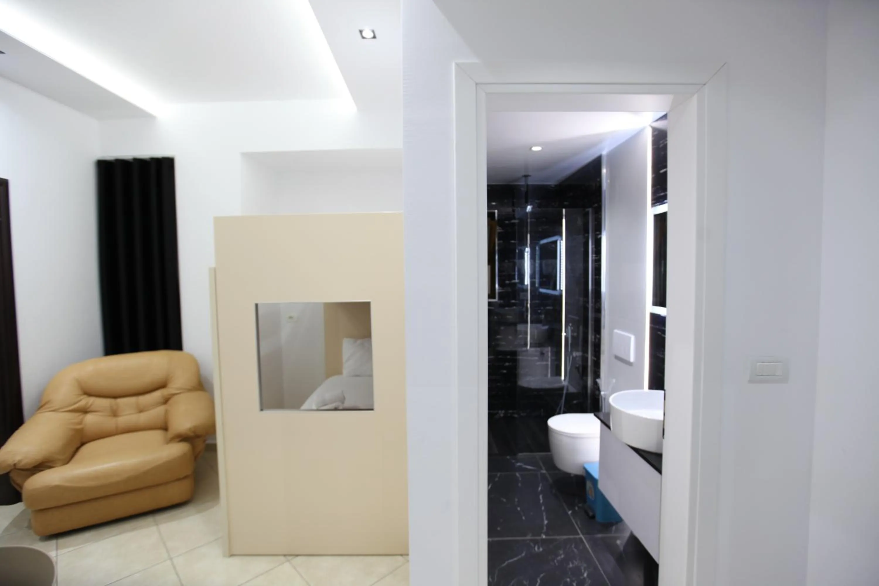 Bathroom in Ksamil Central Park Hotel