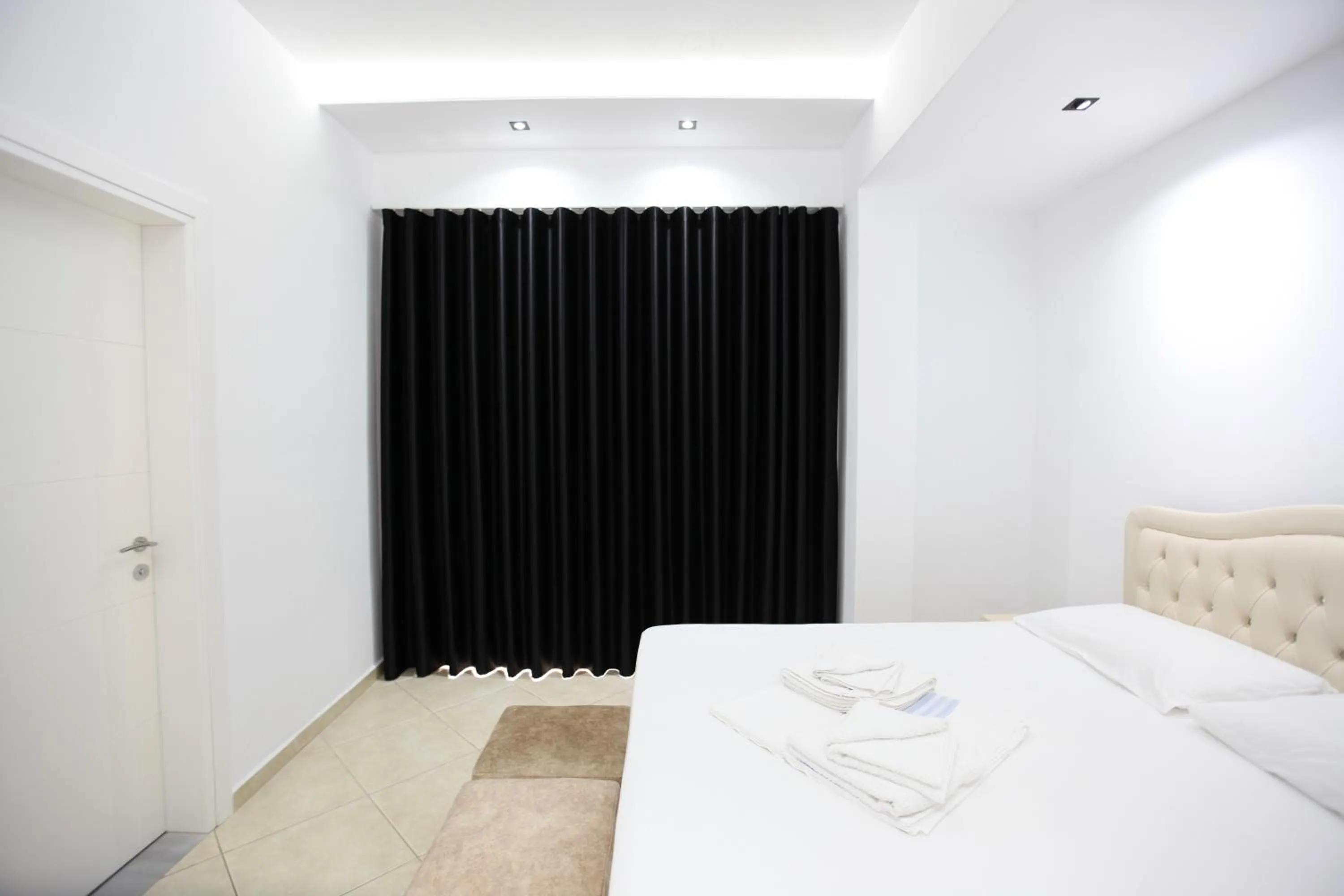 Bed in Ksamil Central Park Hotel